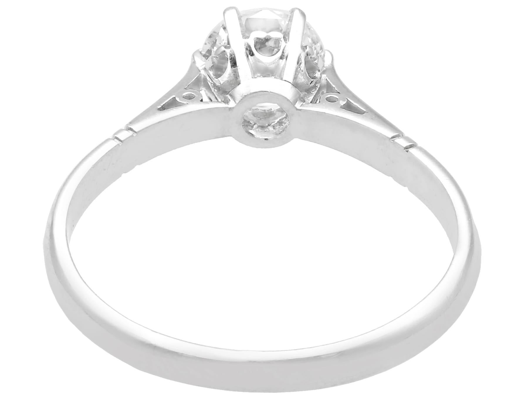 Antiker Solitär-Ring aus Platin mit Diamant und Platin Damen im Angebot