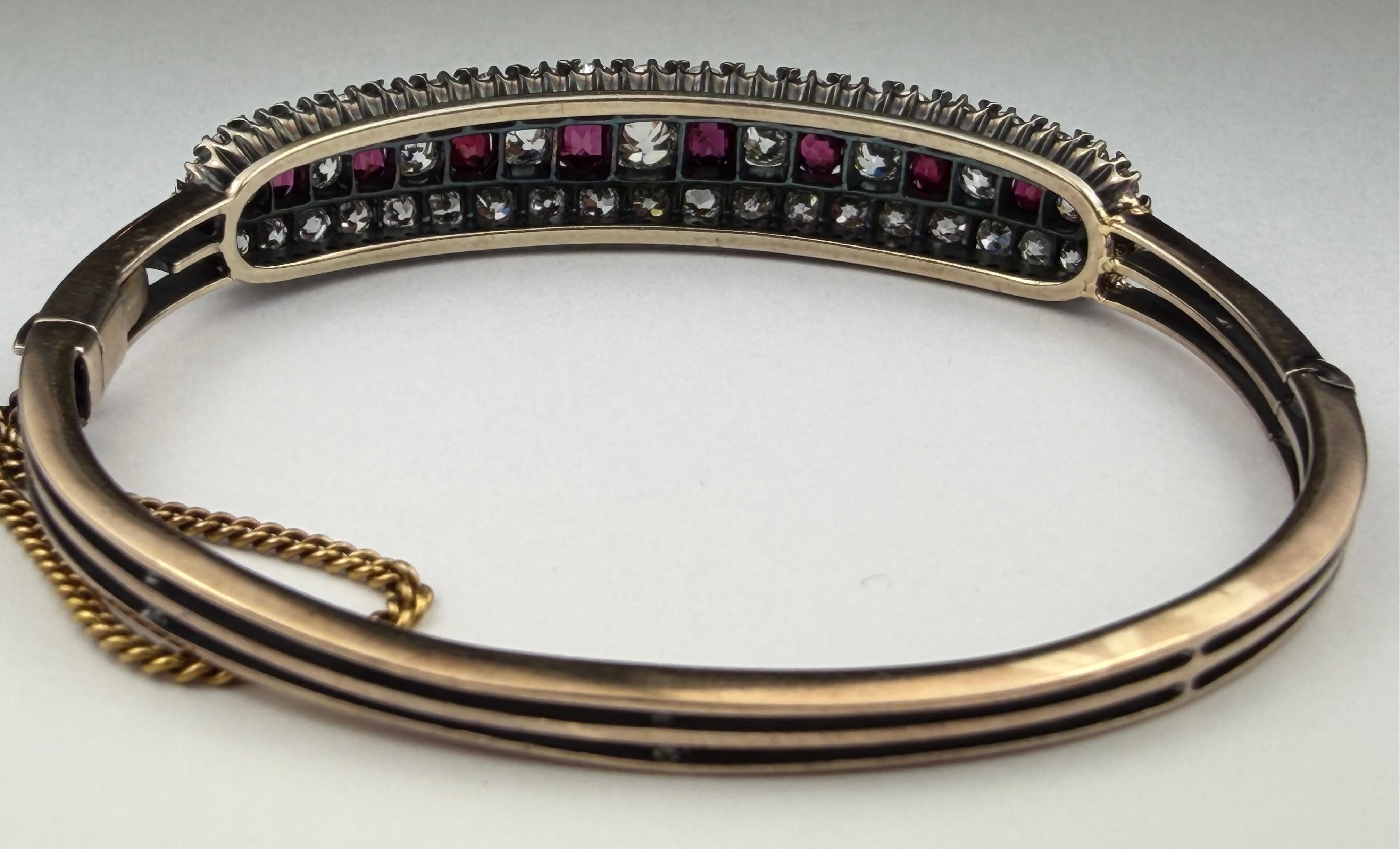 Antique Diamond and Red Ruby Bangle Bracelet In condizioni buone in vendita a Denver, CO