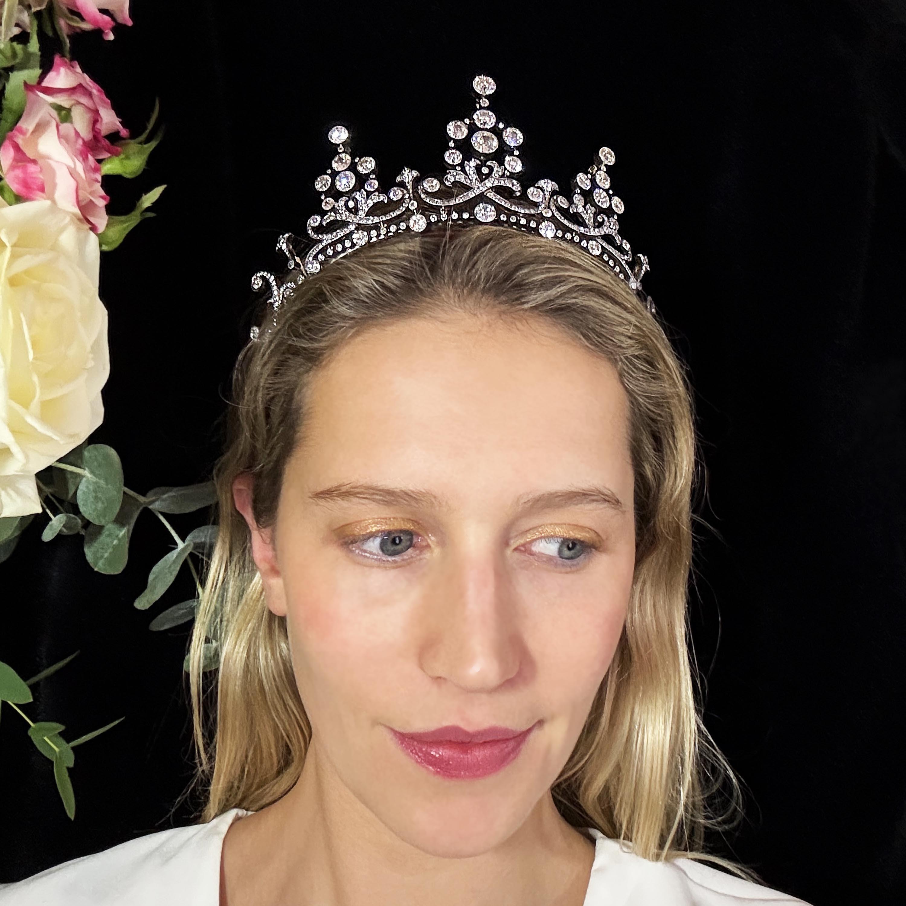 Donna Collana con tiara in argento e diamanti antichi, circa 1900, 45,62 carati in vendita