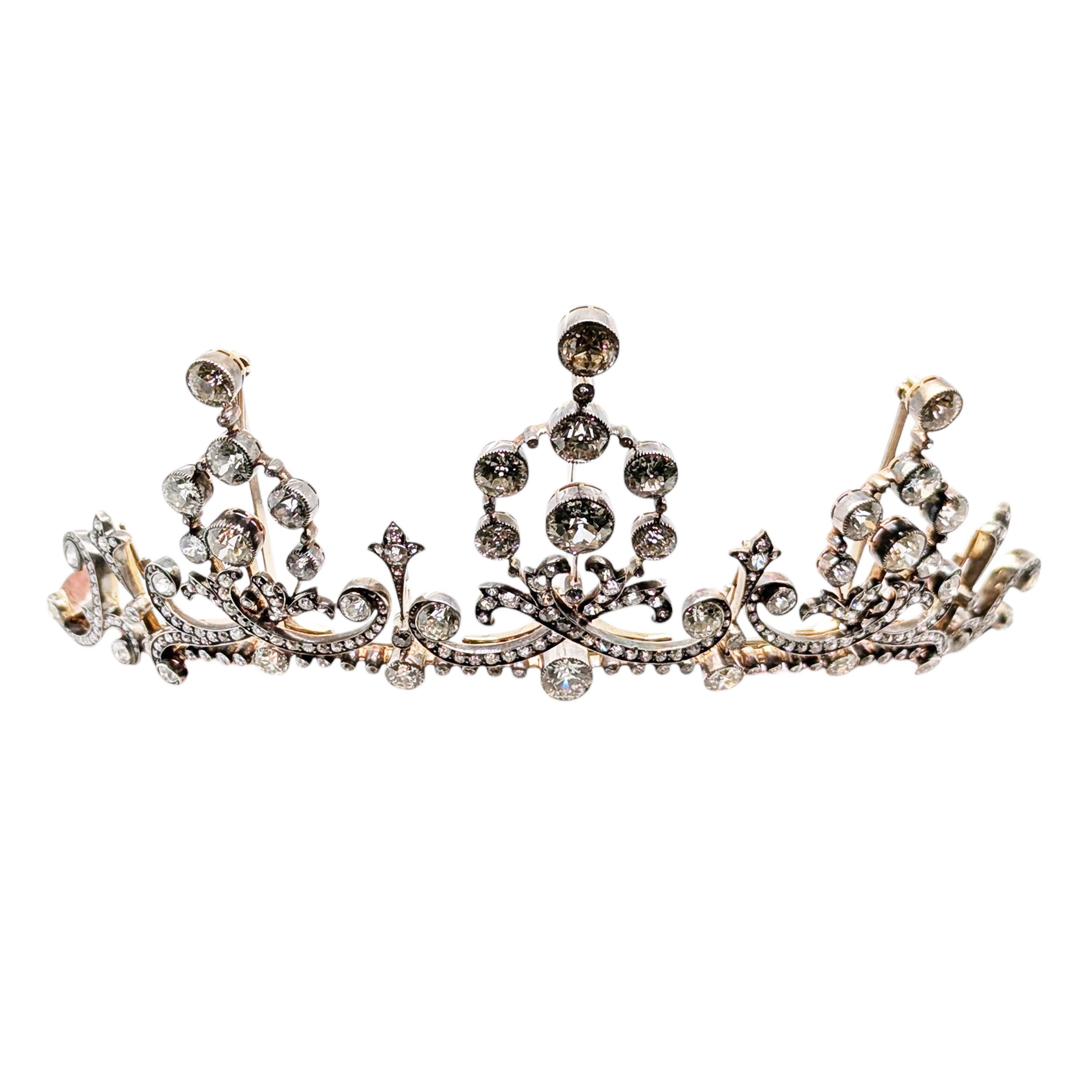 Collana con tiara in argento e diamanti antichi, circa 1900, 45,62 carati in vendita 1
