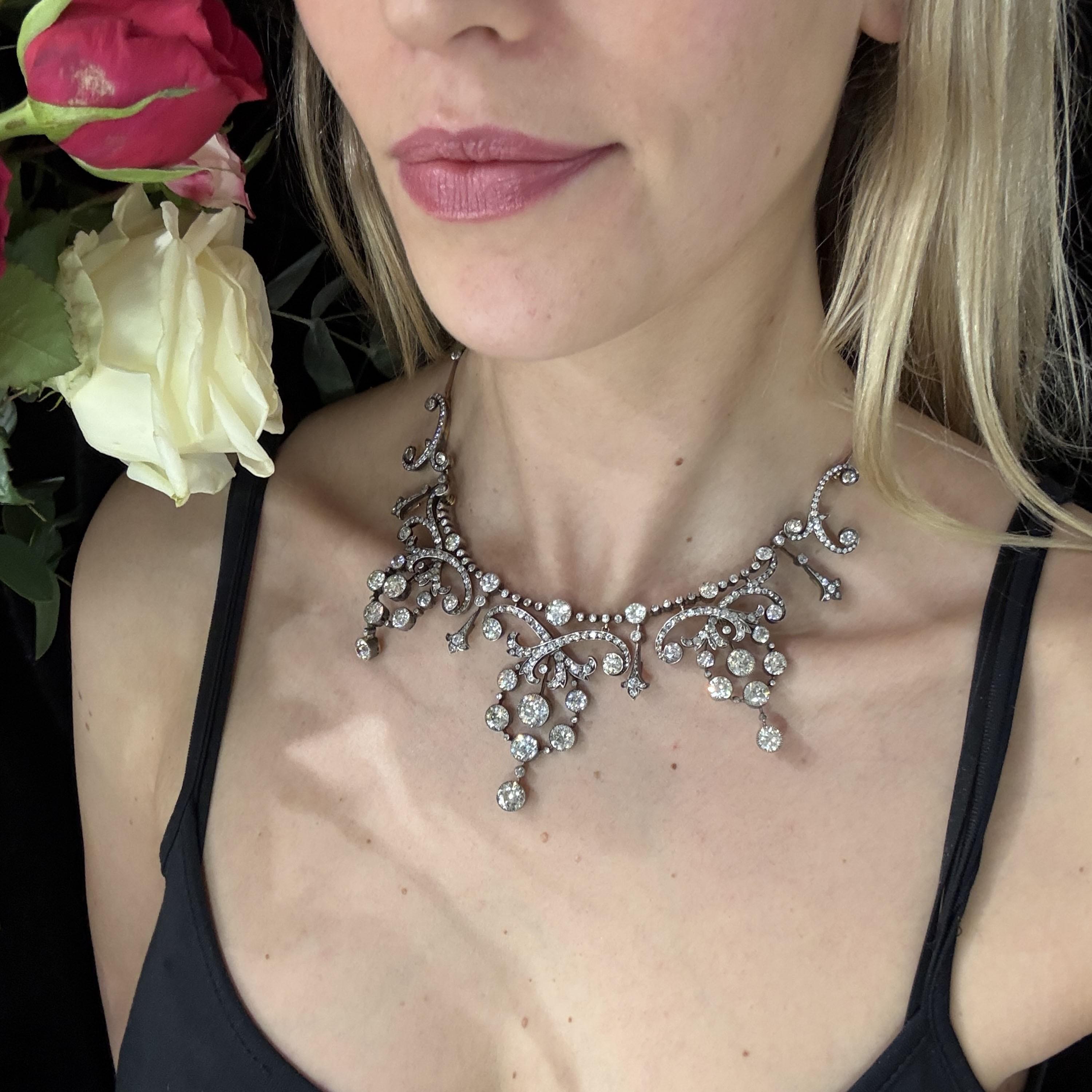 Collana con tiara in argento e diamanti antichi, circa 1900, 45,62 carati in vendita 2