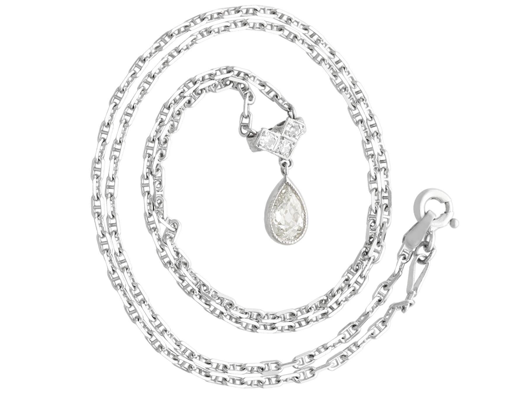 Taglio a goccia Collana d'oro bianco e diamanti taglio pera degli anni Trenta in vendita