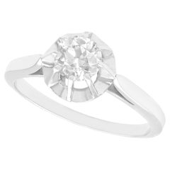 Bague de fiançailles solitaire ancienne en or blanc et diamants