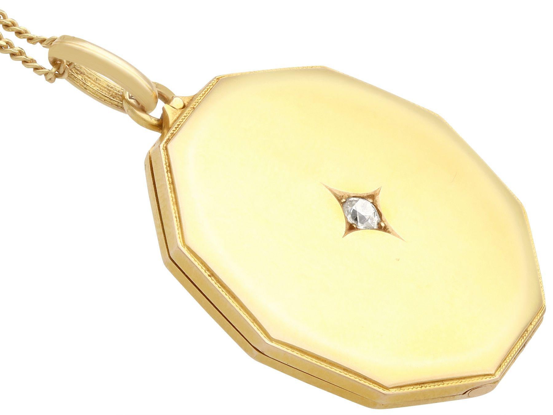 Antique Diamond and Yellow Gold Locket Pendant, circa 1920 In Excellent Condition In Jesmond, Newcastle Upon Tyne