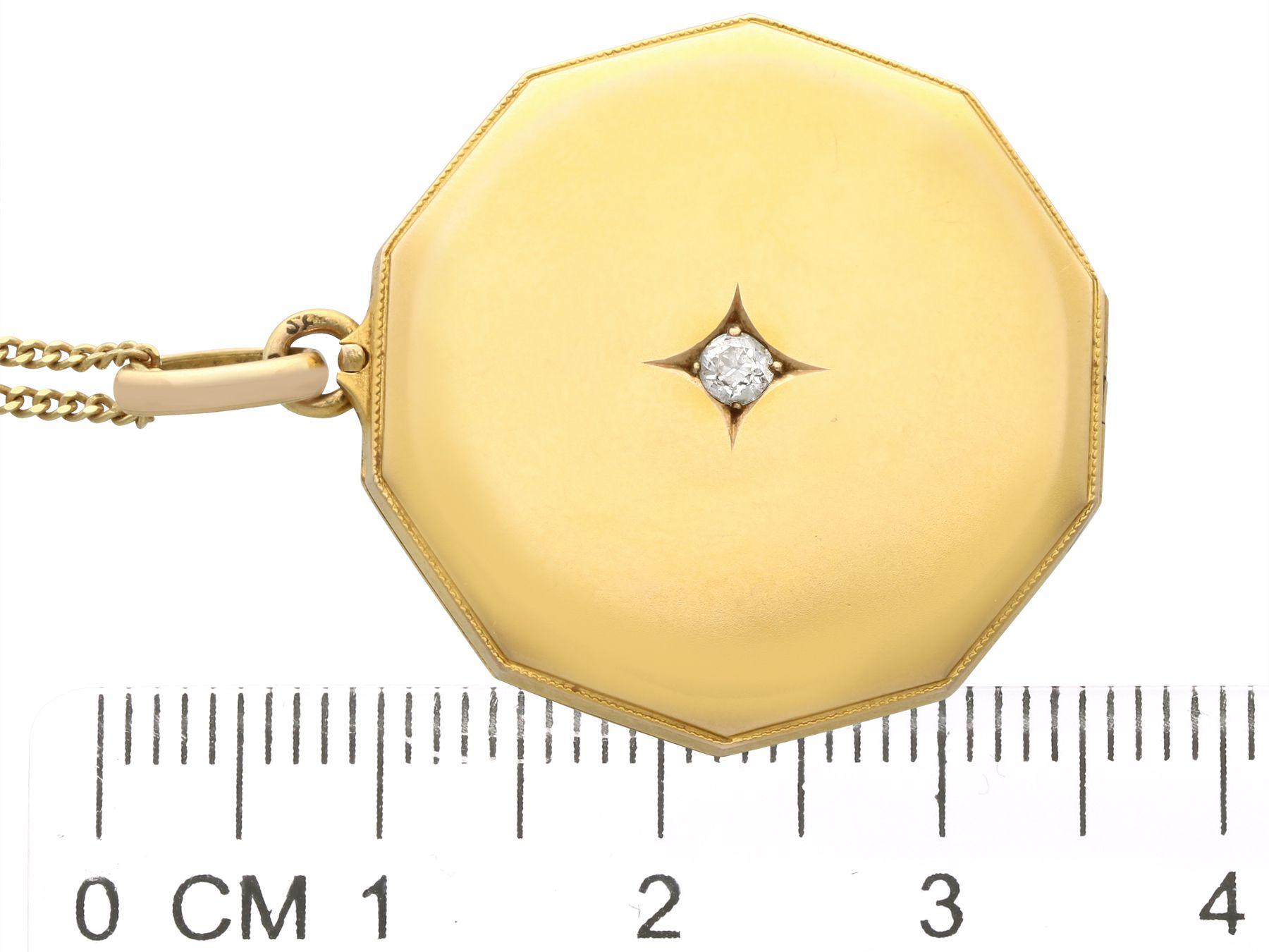 Antique Diamond and Yellow Gold Locket Pendant, circa 1920 4