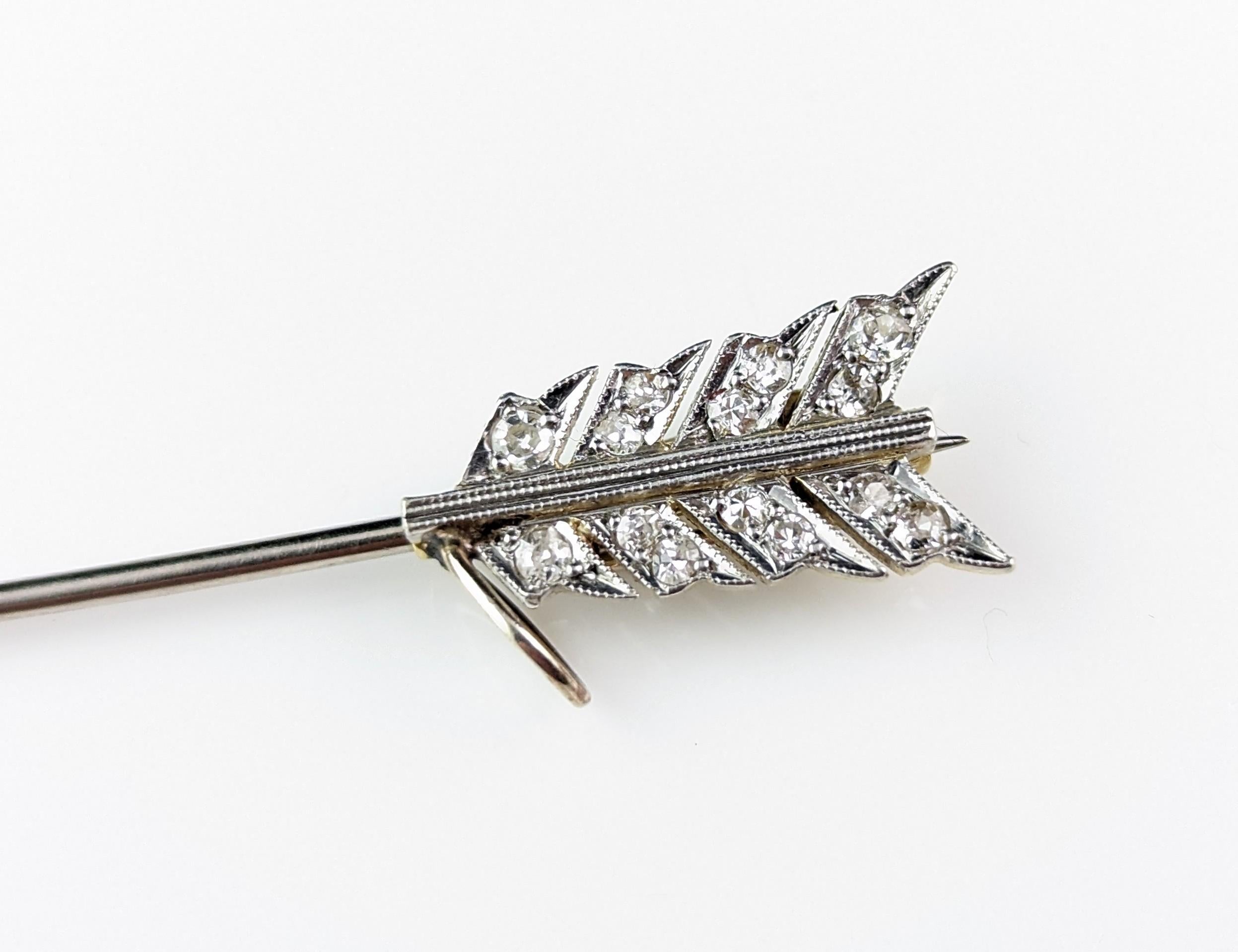 Antique Diamond Arrow pendant, 15k gold and Platinum, Art Deco  For Sale 7