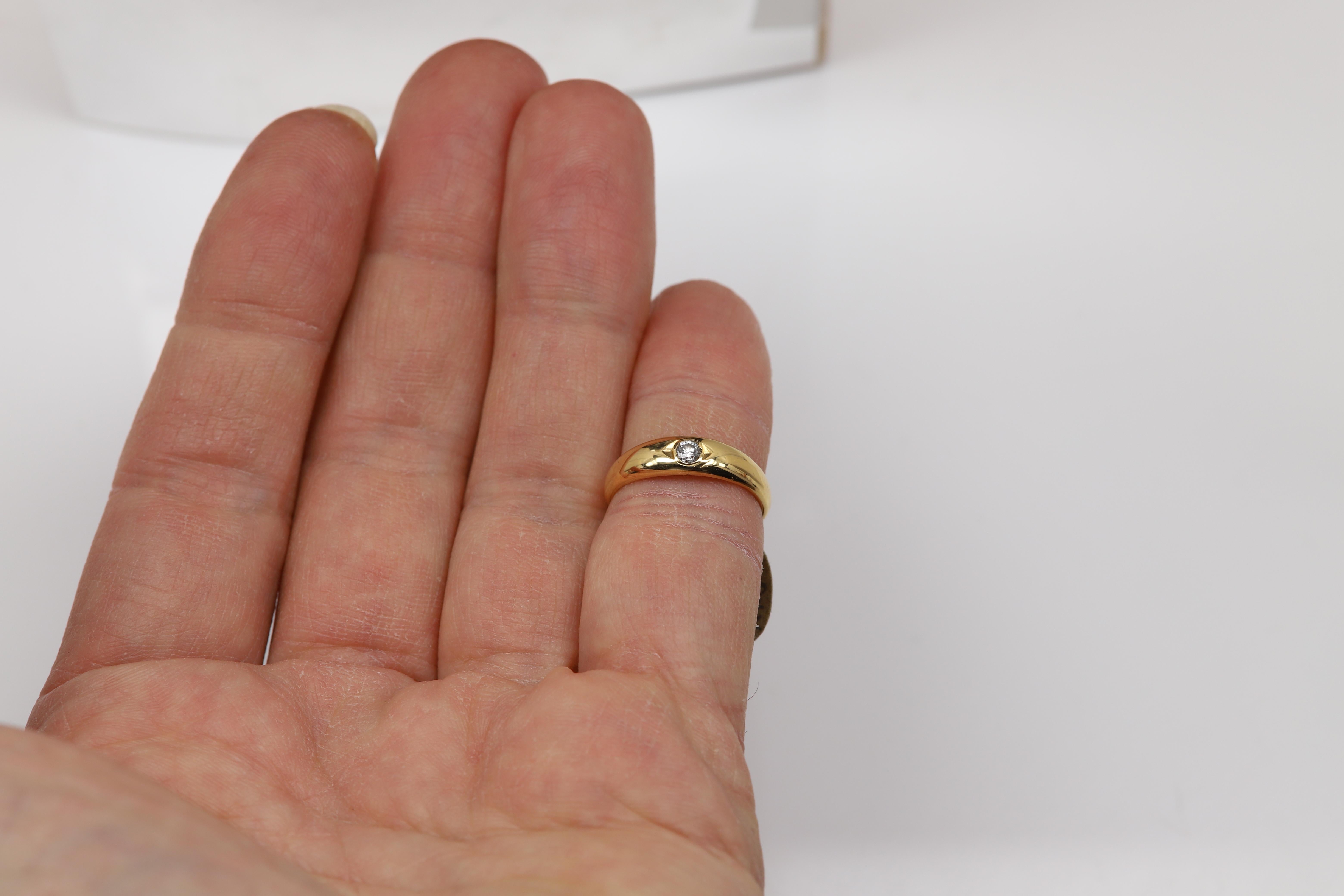 Antiker Diamantring aus 18 Karat Gelbgold mit Ehering im Angebot 1