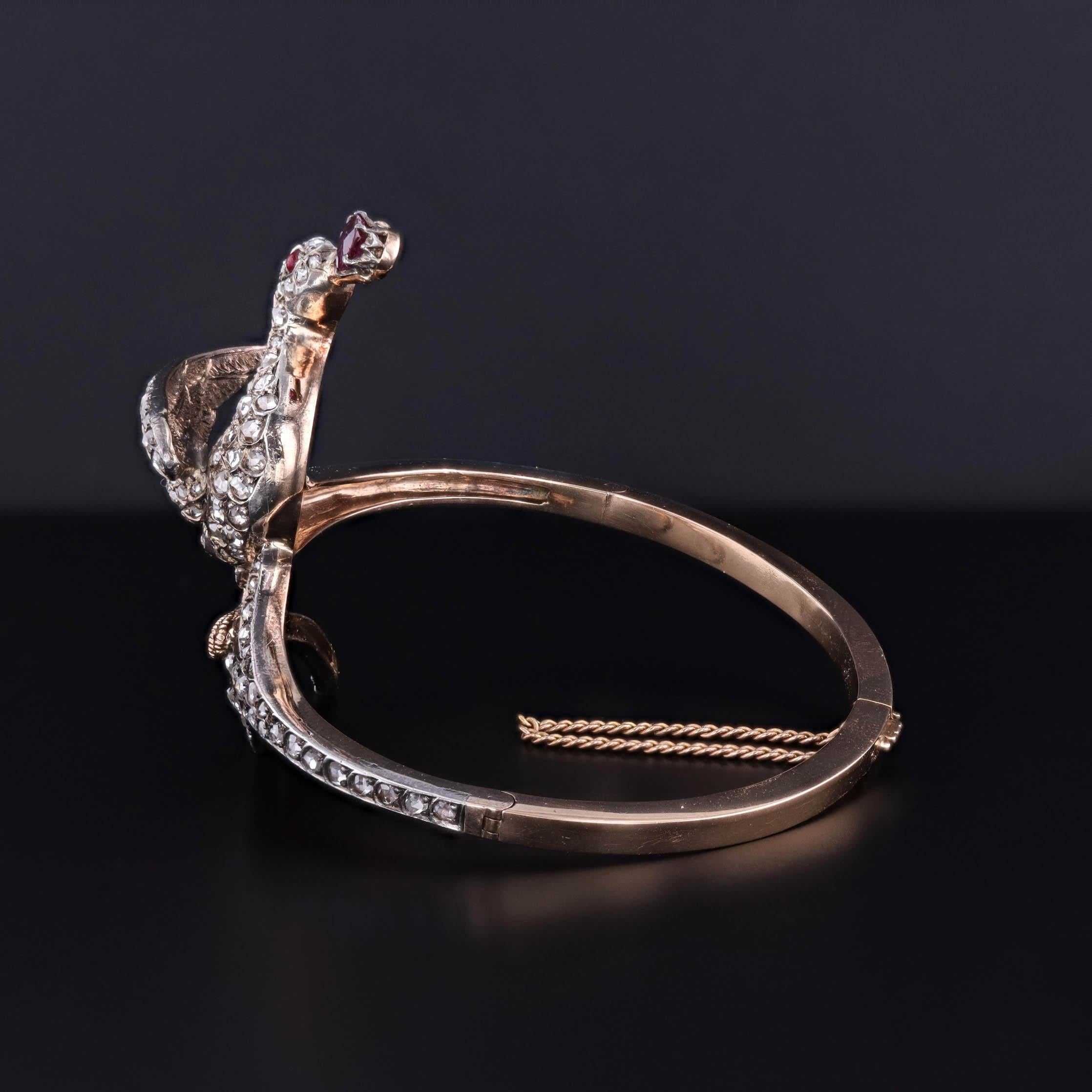 Vittoriano Bangle antico con uccello di diamanti in argento e oro 18 carati in vendita