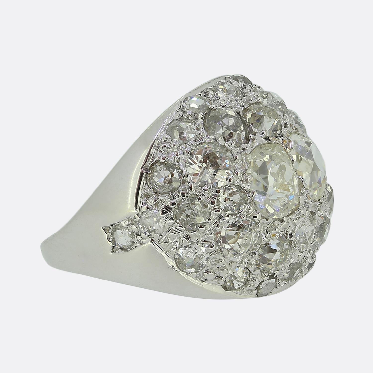 Taille vieille mine Bague ancienne à bombe de diamants en vente