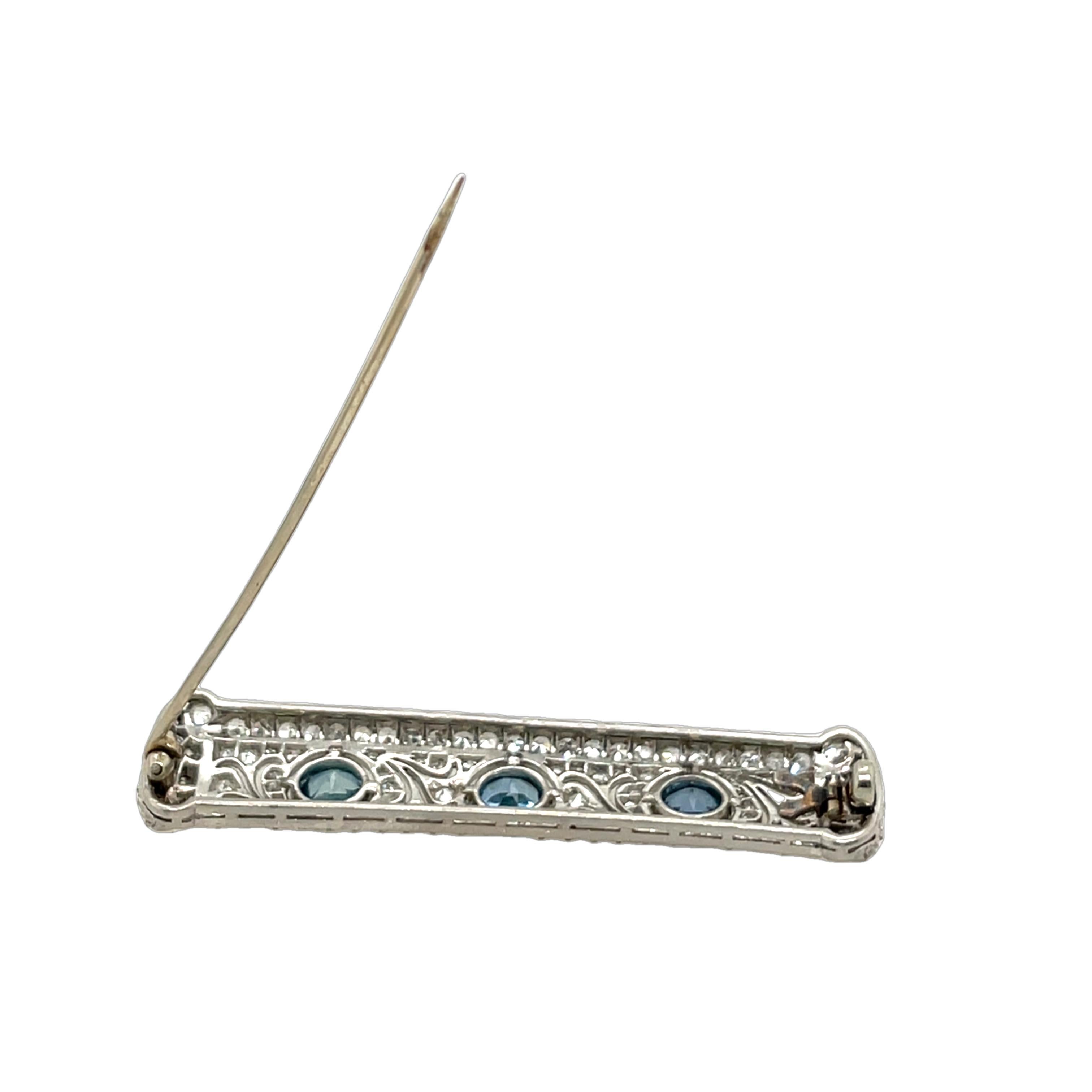 Antique Diamond Brooch, Set With 2.0ct Round old cut Diamonds In Excellent Condition For Sale In London, GB