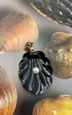 Antique Diamond Carved Onyx Scallop Pearl 18K Yellow Gold Enamel Locket Pendant