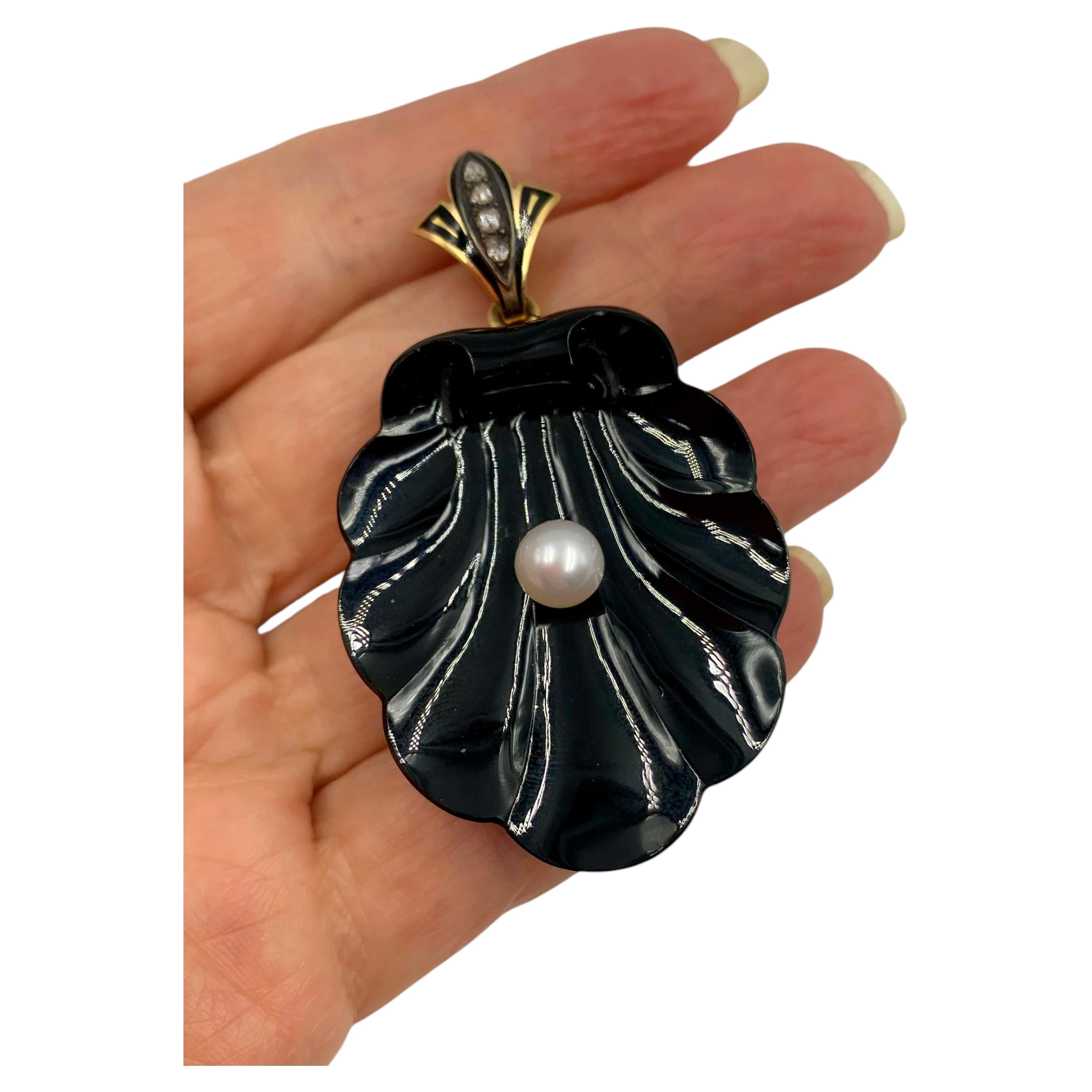 Is there a fake pearl?