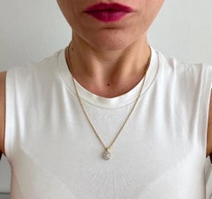 Antiker Anhänger aus 18-Karat-Gold mit Diamantcluster (0,70 Karat) an einer Halskette aus 15-Karat-Gold