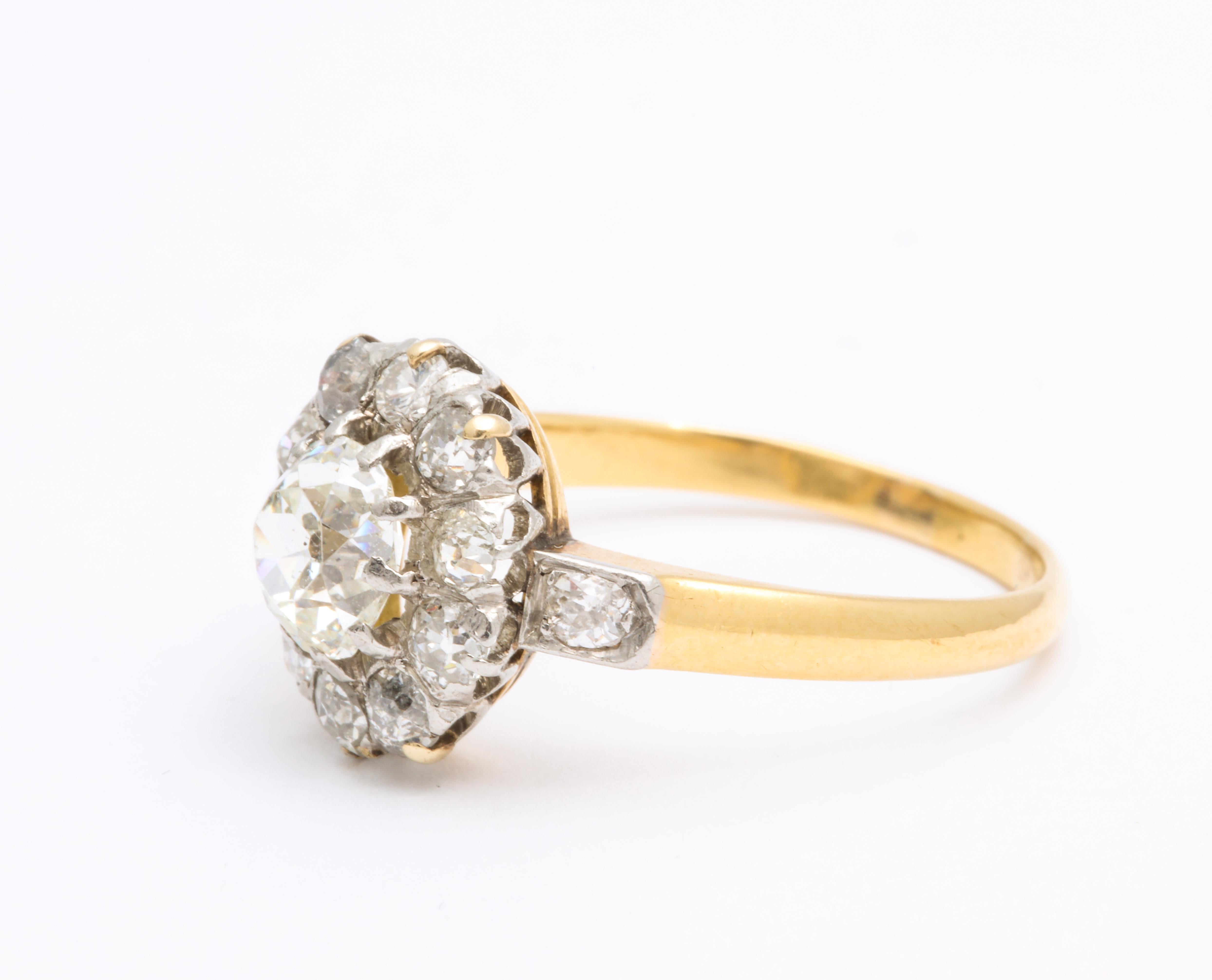 Antique Diamond Cluster Gold Ring In Good Condition In New York, NY