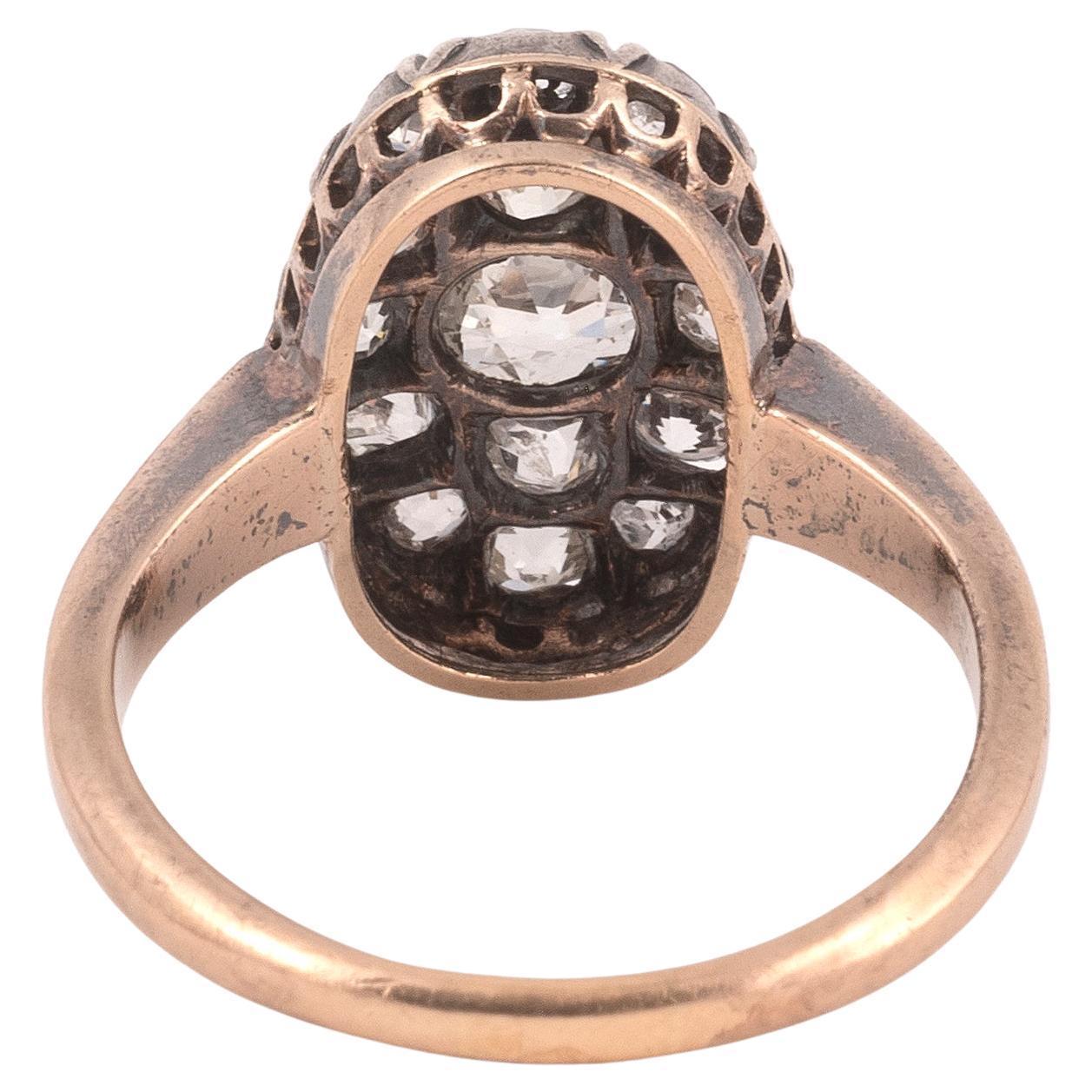 Antiker ovaler antiker Diamant-Cluster-Ring mit Altschliff (Alteuropäischer Schliff) im Angebot