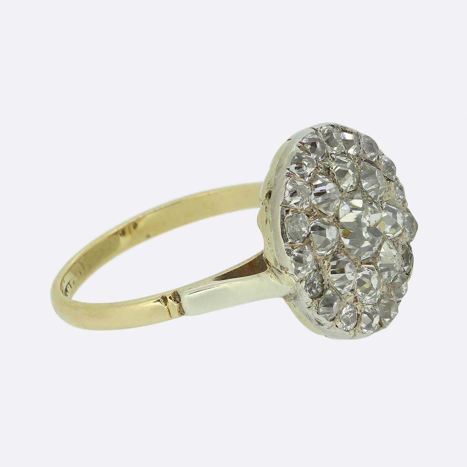 Anillo en racimo de diamantes antiguos Victoriano en venta
