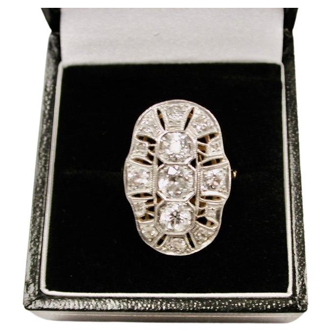Bague en grappe de diamants antiques montée sur or 18 carats, datée d'environ 1910