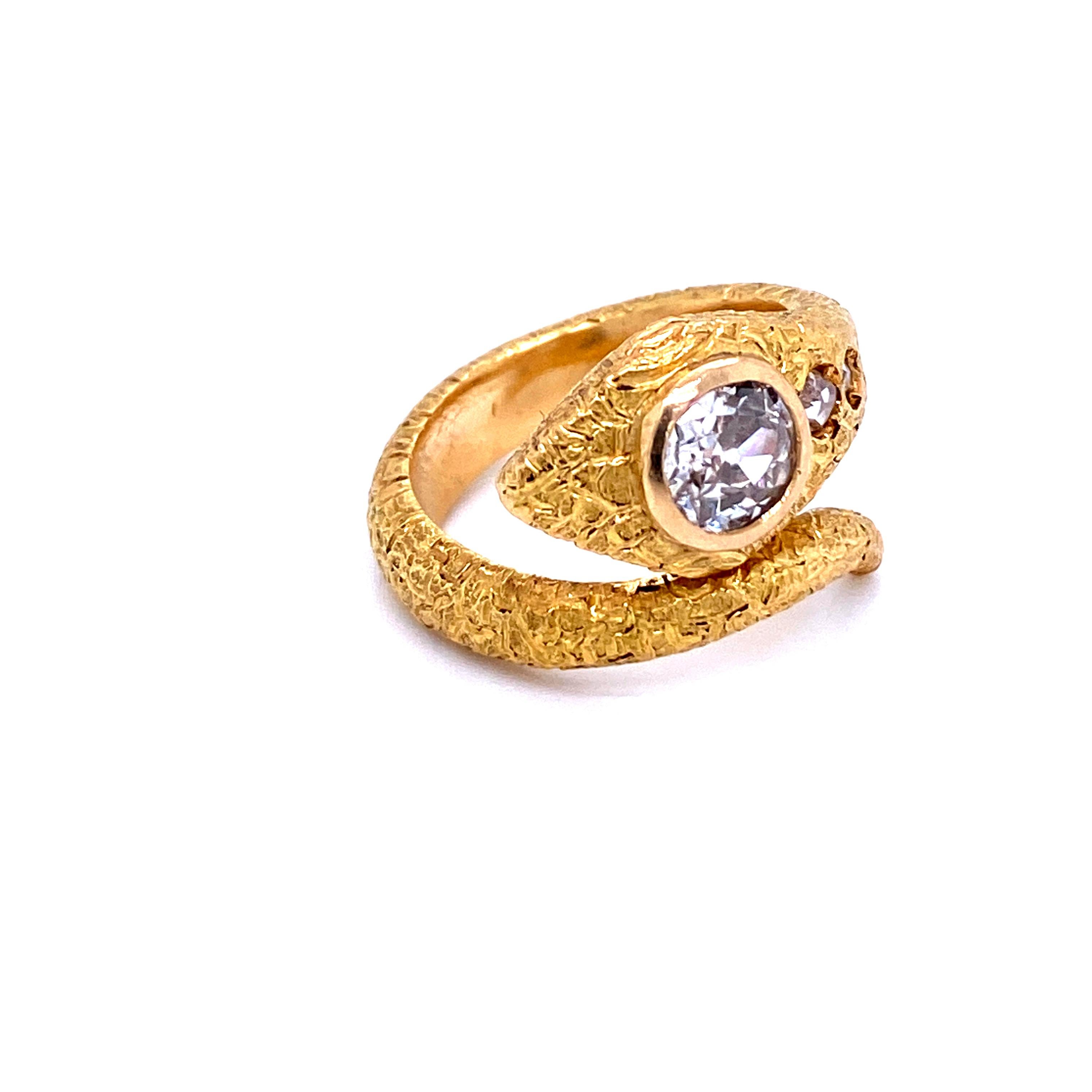 Antique Diamond Coiled Snake Engraved Ring In Excellent Condition In Napoli, Italy