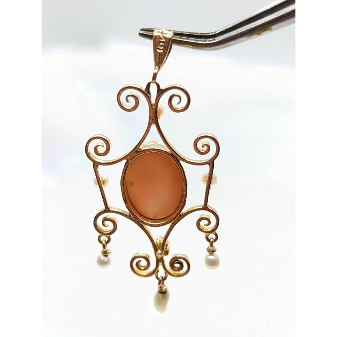 Diamant antique Corail camée pendentif lavallière. Or 10k diamant bouton d'or sculpté Bon état - En vente à Port Charlotte, FL