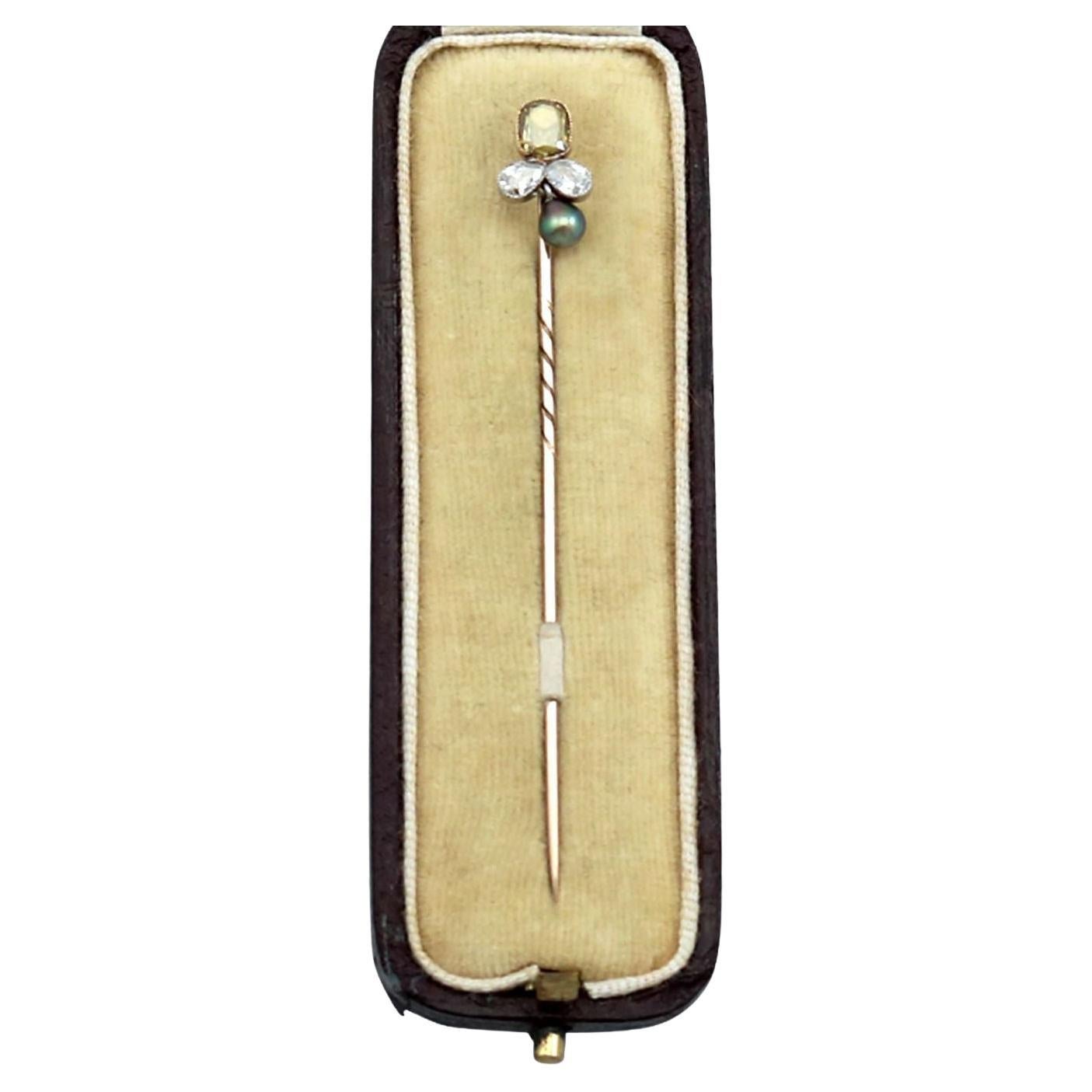 1900s Diamond, Cultured Pearl and Yellow Gold Pin Brooch For Sale
