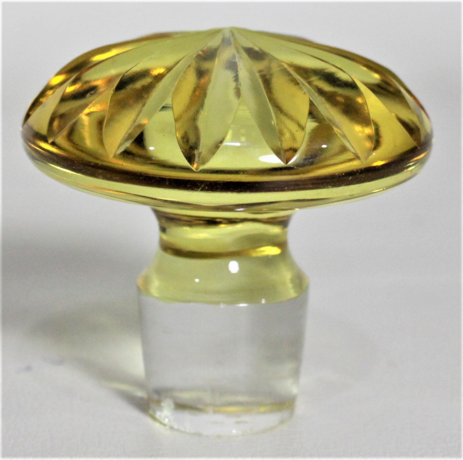Antique Diamond Cut Crystal Yellow Glass Liquor Decanter or Bottle In Good Condition In Hamilton, Ontario