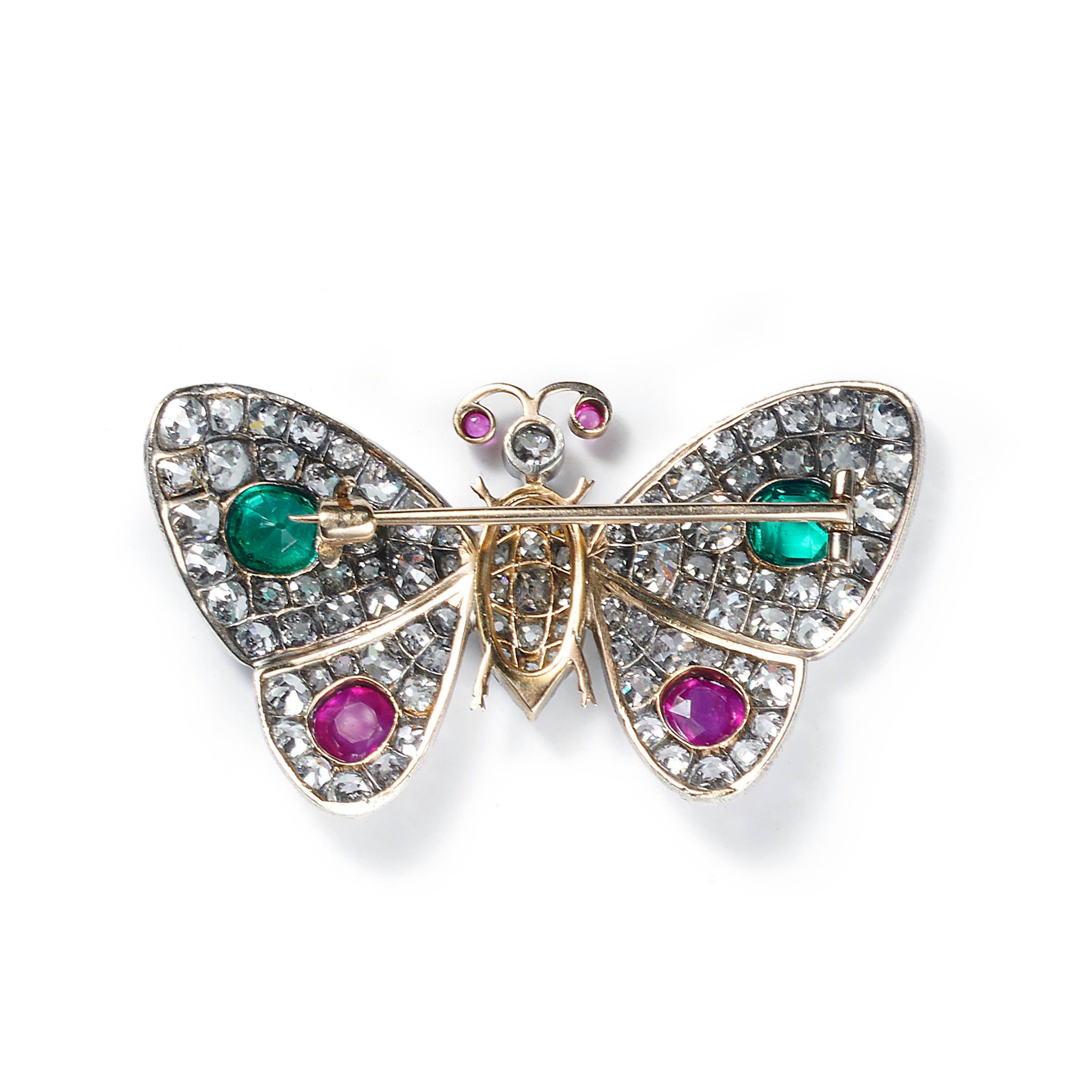Antike Schmetterlingsbrosche aus Diamanten, Smaragden, Rubinen, Silber und Gold, um 1880 (Alteuropäischer Brillantschliff) im Angebot