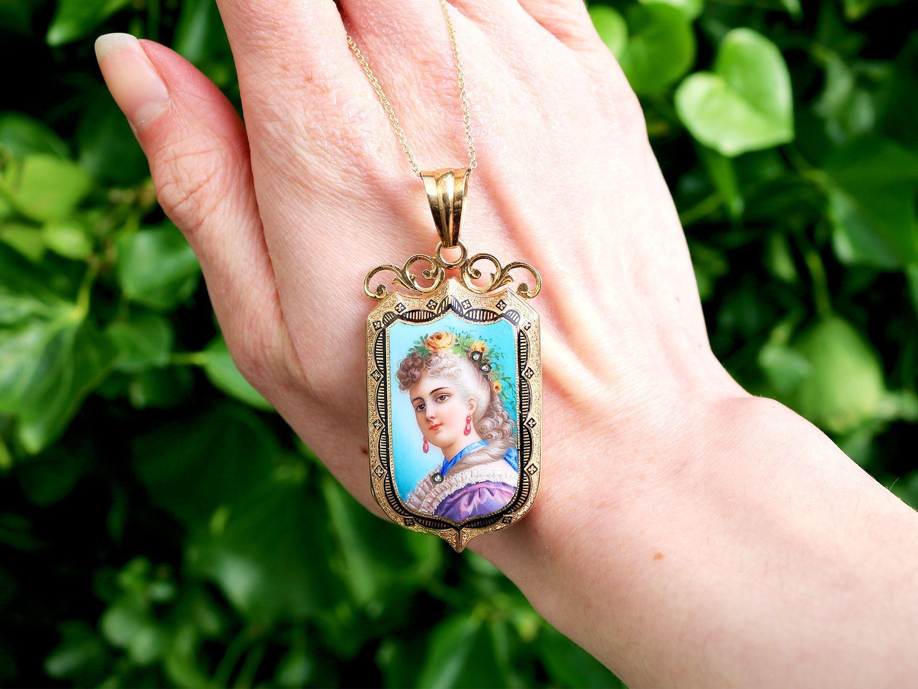 Un exceptionnel, fin et impressionnant pendentif/locket victorien ancien de 0,03 carat et émail, en or jaune 18 carats ; faisant partie de nos collections de bijoux victoriens.

Ce médaillon antique exceptionnel, fin et impressionnant a été réalisé