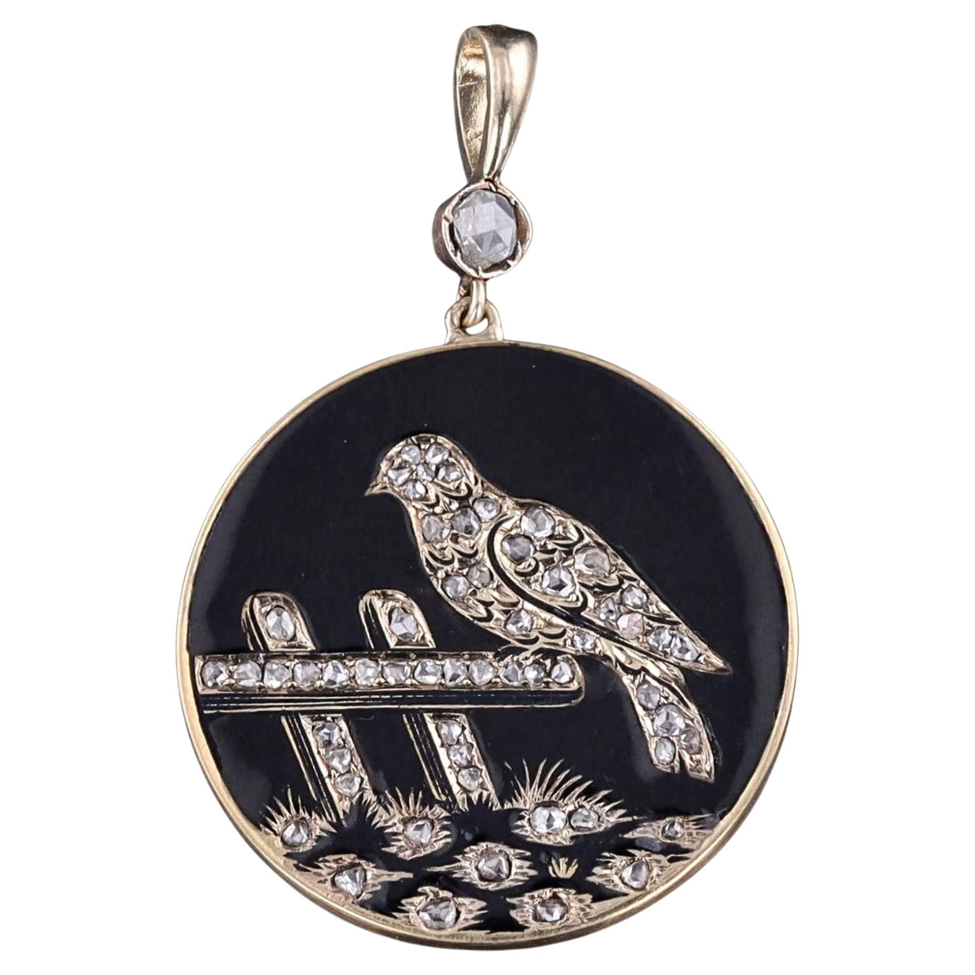 Pendentif ancien en or 14k avec diamant et oiseau en émail
