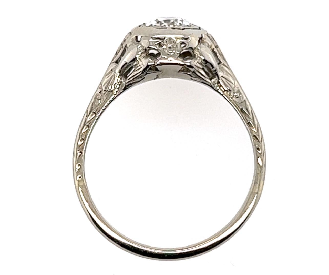 Véritable bague de fiançailles originale Art Déco des années 1930 certifiée GIA avec un diamant de .54ct Lovebird en or blanc 18K



Avec un centre en diamant de haute qualité certifié GIA de 0,54ct H-VS2, véritable diamant naturel de taille