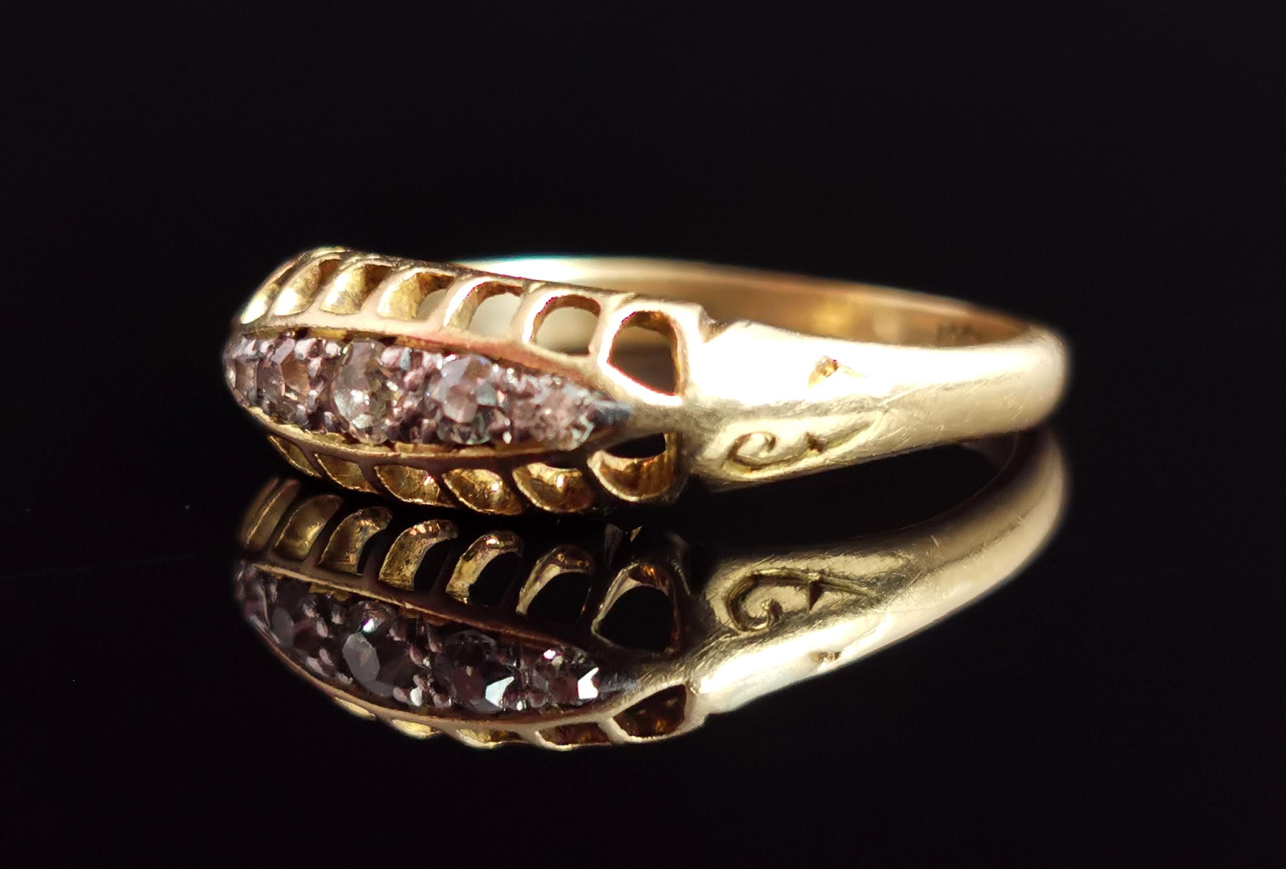 Antique Diamond Five Stone Ring, 18 Karat Yellow Gold, Edwardian For Sale 6