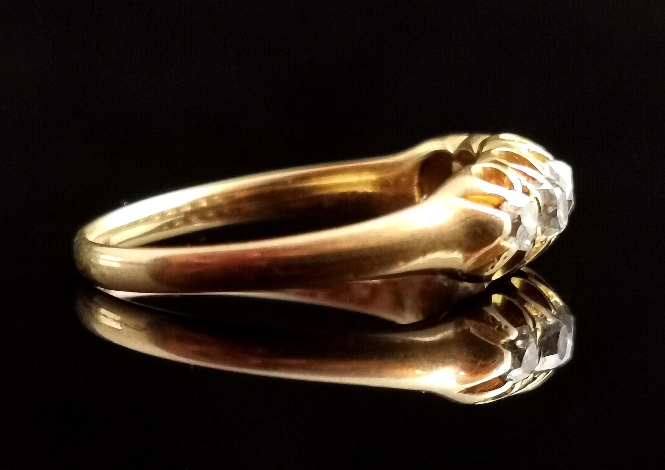Antique diamond five stone ring, 18 karat yellow gold, Victorian  For Sale 4
