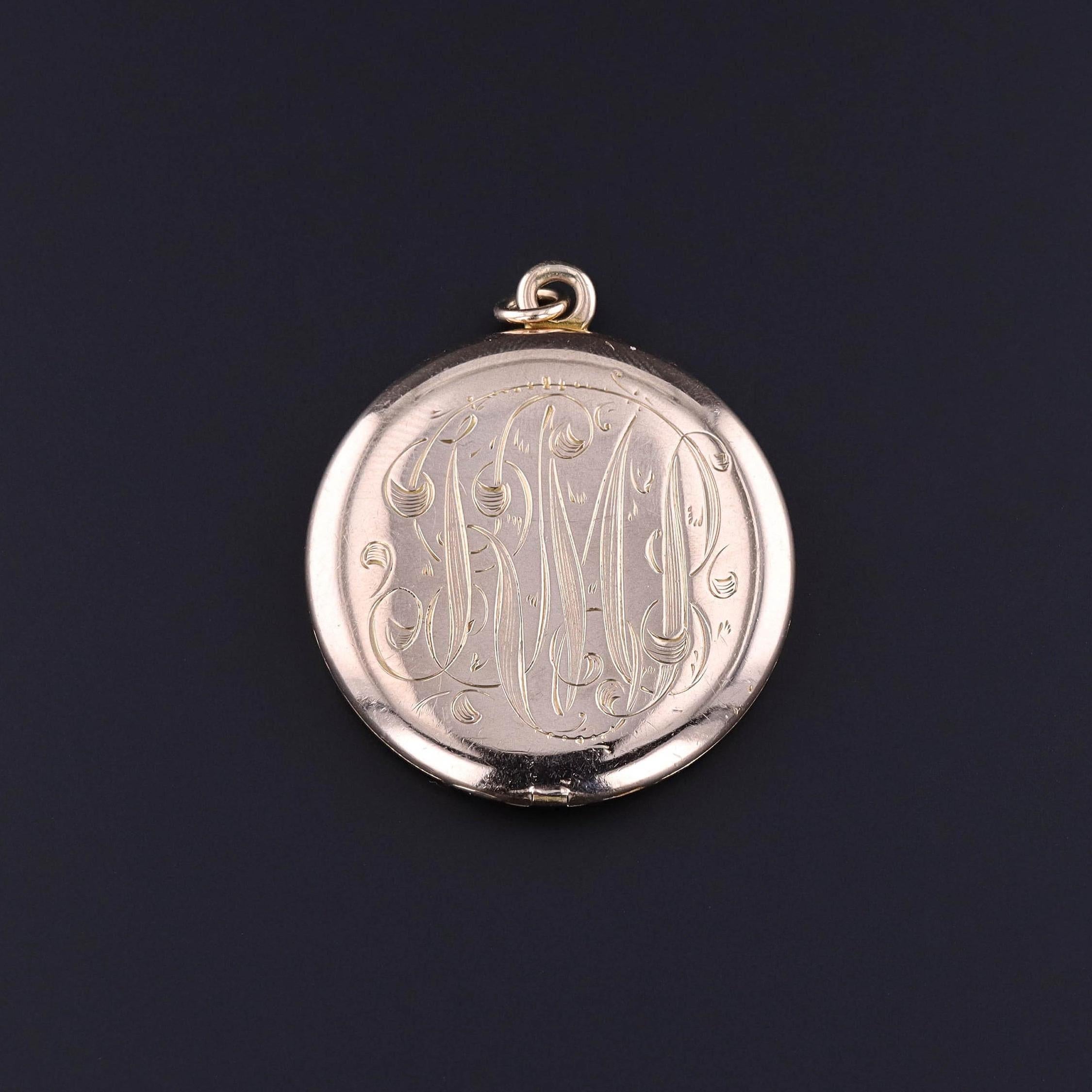 Antique Diamond Fleur de Lis Locket of 10k Gold In Good Condition For Sale In Lewisburg, PA