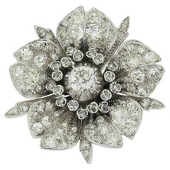Broche ancienne à fleur en diamants