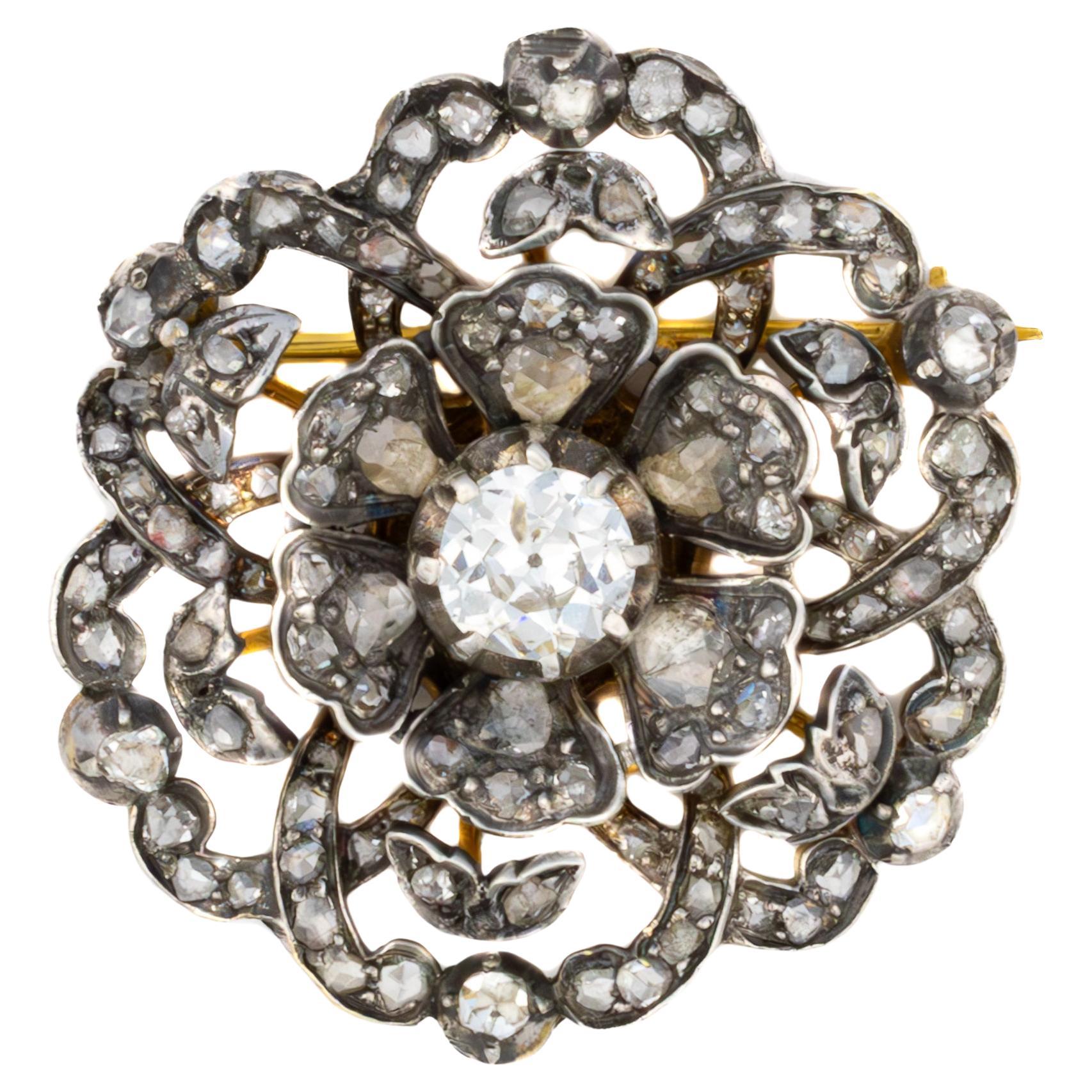 Broche antiguo Flor de diamantes en plata con baño de oro