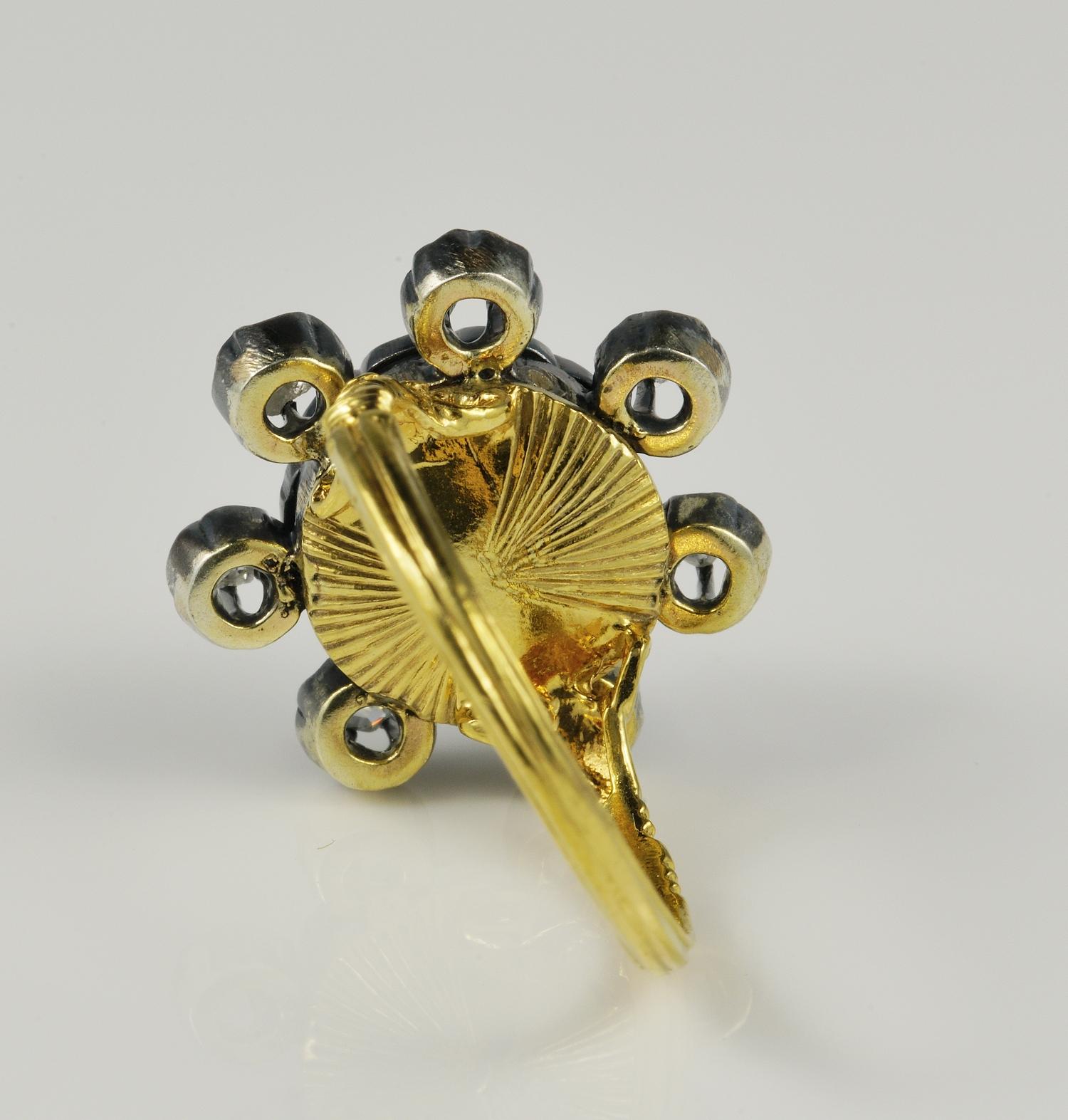 Antique Diamond Flower Ring, circa 1800 In Good Condition For Sale In Napoli, IT
