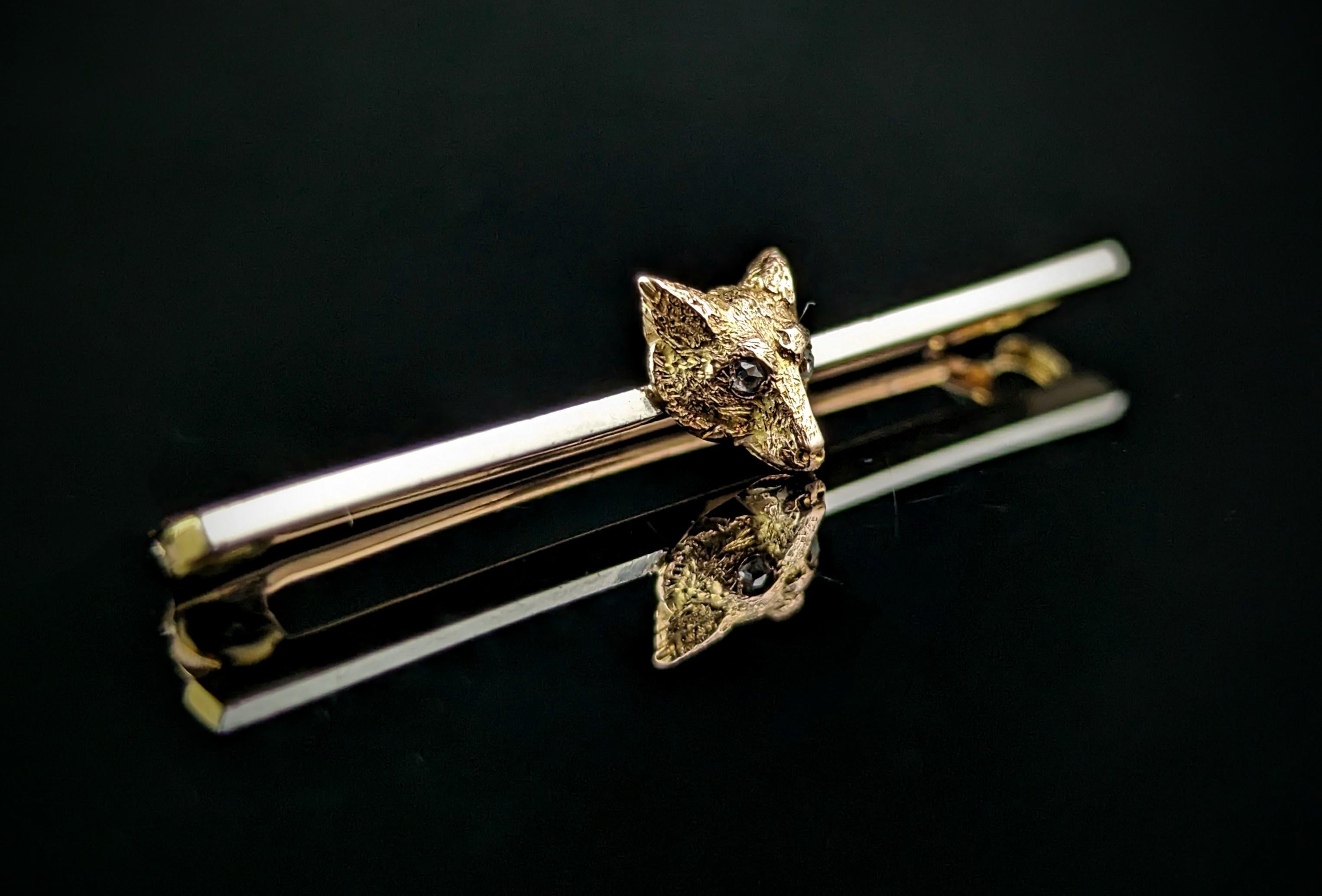 Antique Diamond fox brooch, 15k gold and platinum  For Sale 3