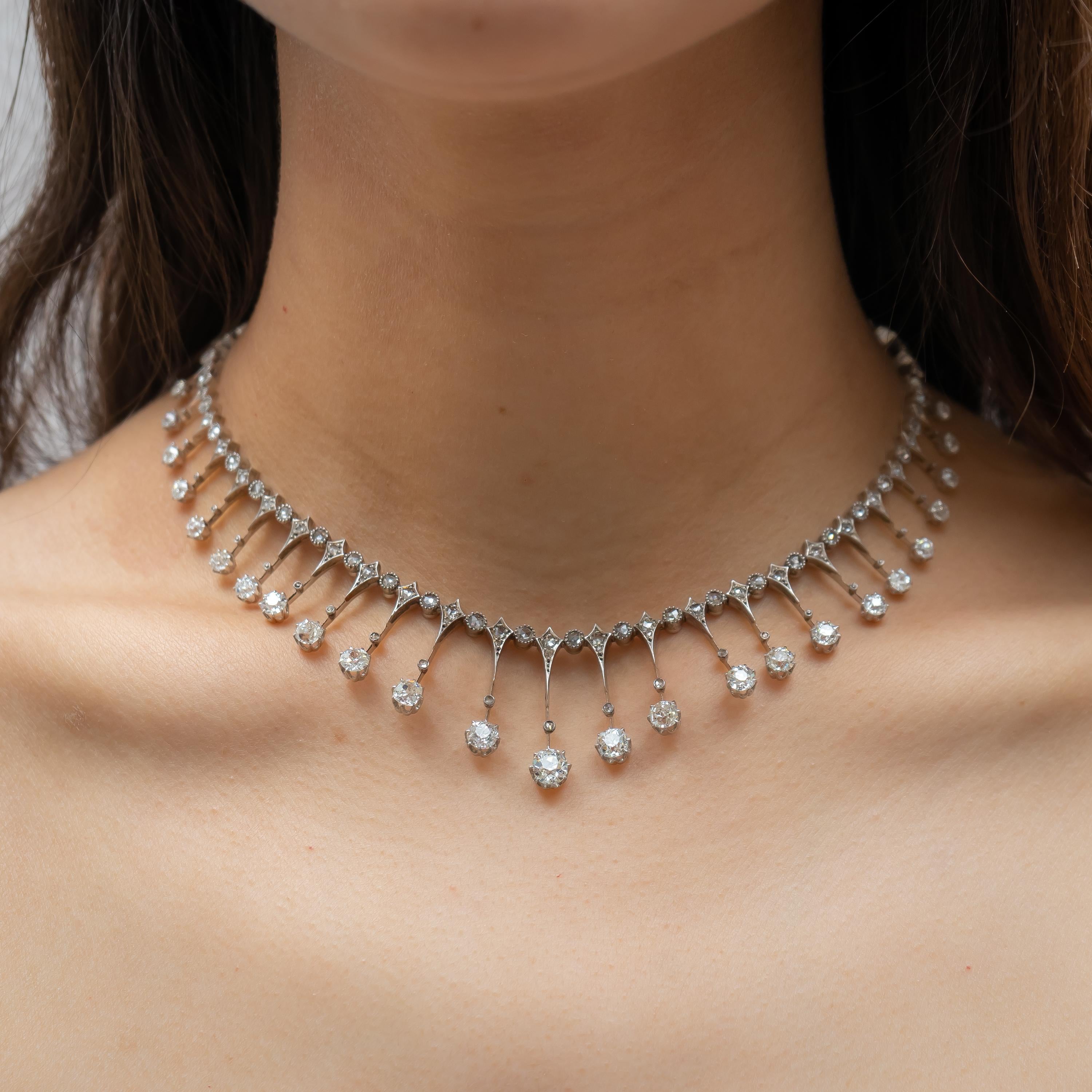 Taglio vecchia miniera Antica collana di diademi con frange di diamanti, argento e oro, circa 1910 in vendita