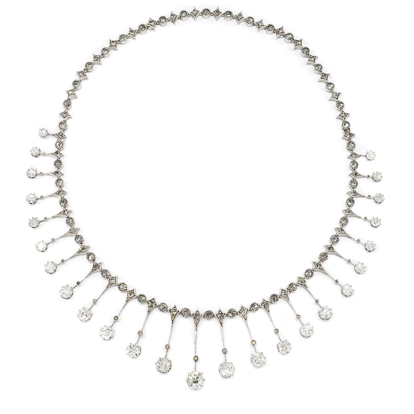 Antique collier diadème à franges de diamants, A Silver Upon Gold, circa 1910 Pour femmes en vente