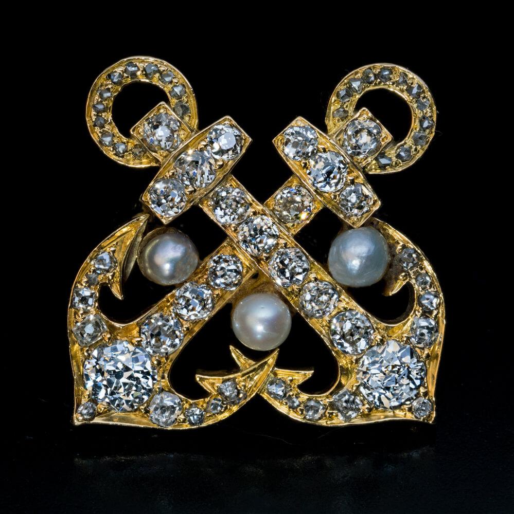 Taille vieille mine Broche antique en forme d'ancre en or et diamants  en vente