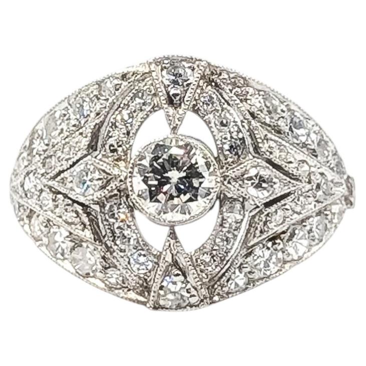 Antiker ovaler Diamant-Cocktailring aus Platin im Angebot