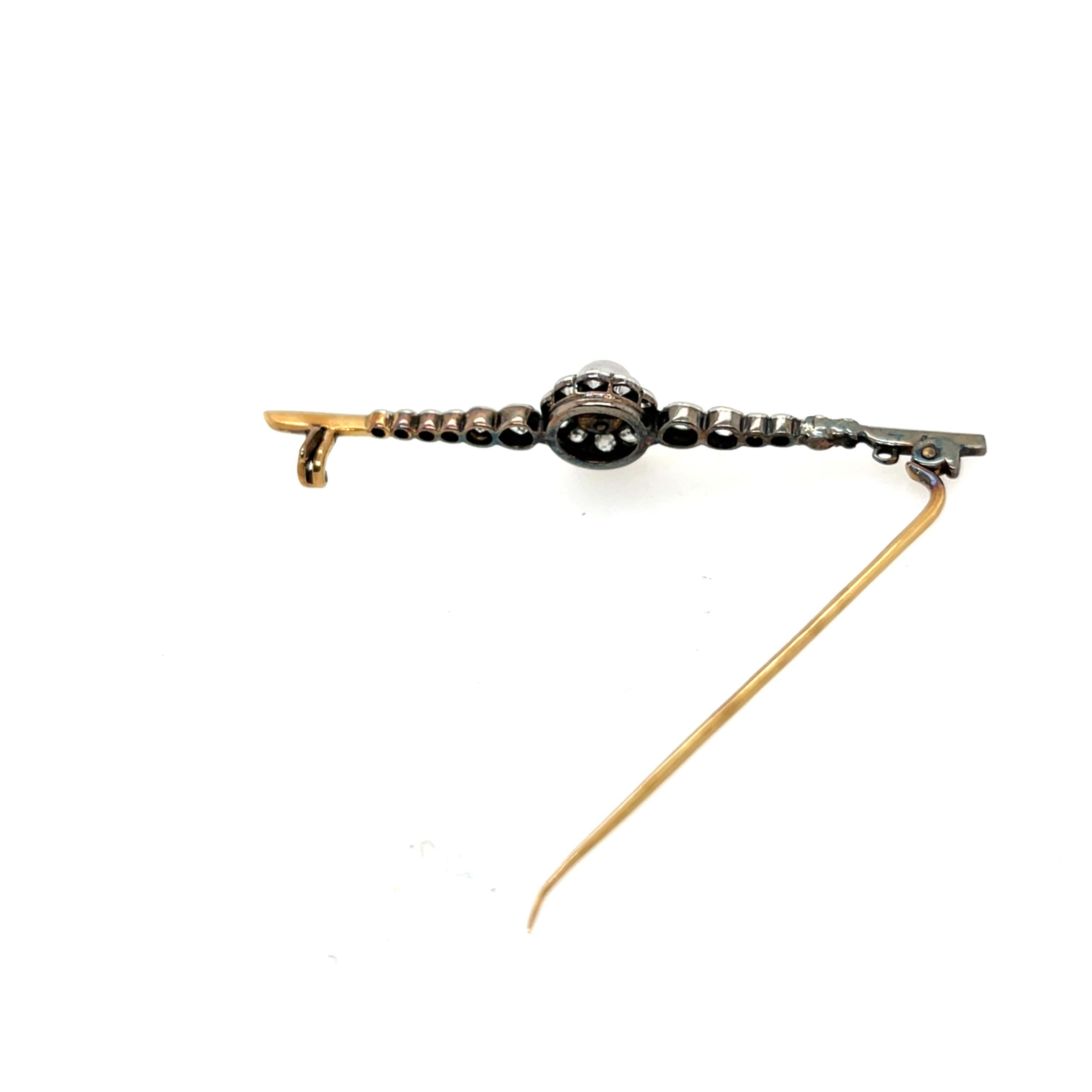 Round Cut Antique Diamond & Pearl Brooch Set In Platinum & 12ct Yellow Gold For Sale