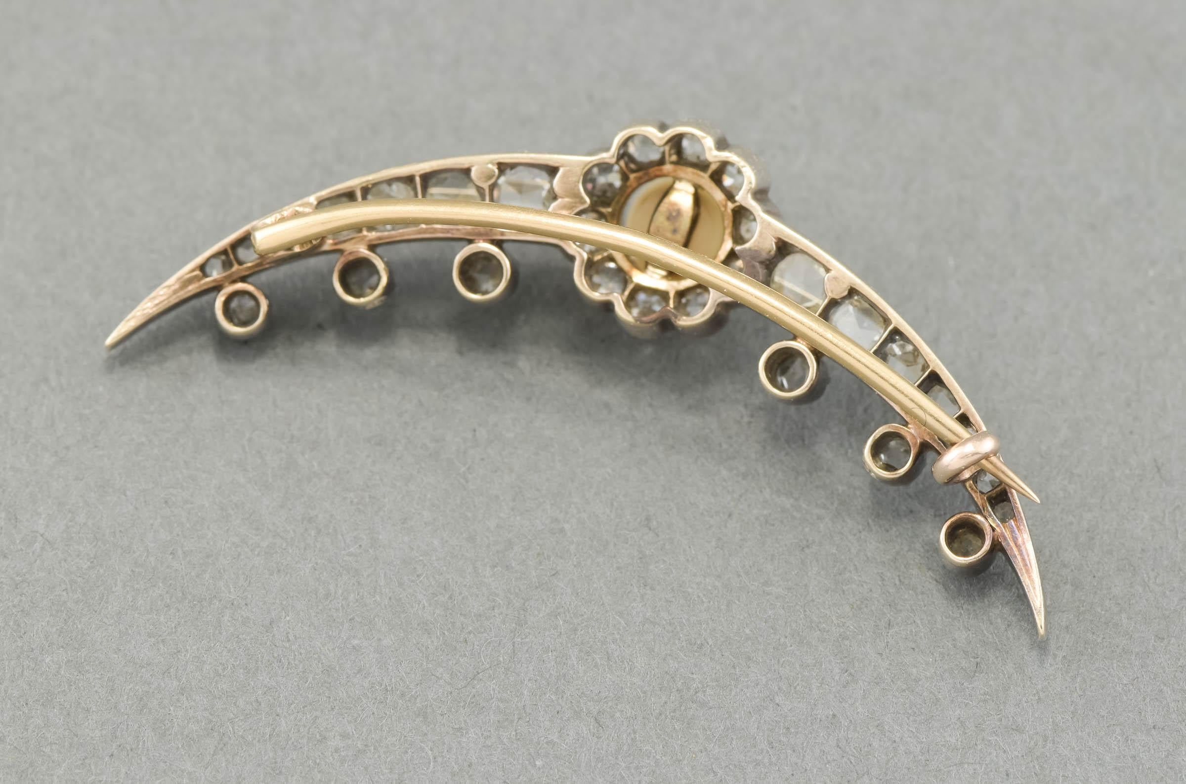 Antique Diamond Pearl Celestial Crescent Moon Brooch Pin In Good Condition For Sale In Danvers, MA