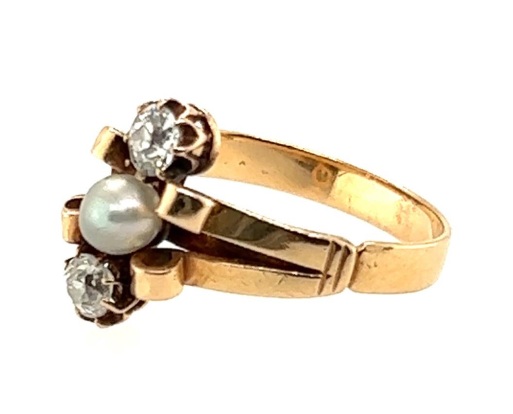 Genuine Original Victorian Antique from the 1880's-1900's Pearl & .40ct Diamond 14K Yellow Gold Engagement/Cocktail Ring



Featuring a Beautiful 5mm Pearl Center With Two 1/5ct F/G-SI1 Old Mine Cut Natural Diamonds

Gorgeous Unique Hand Carved