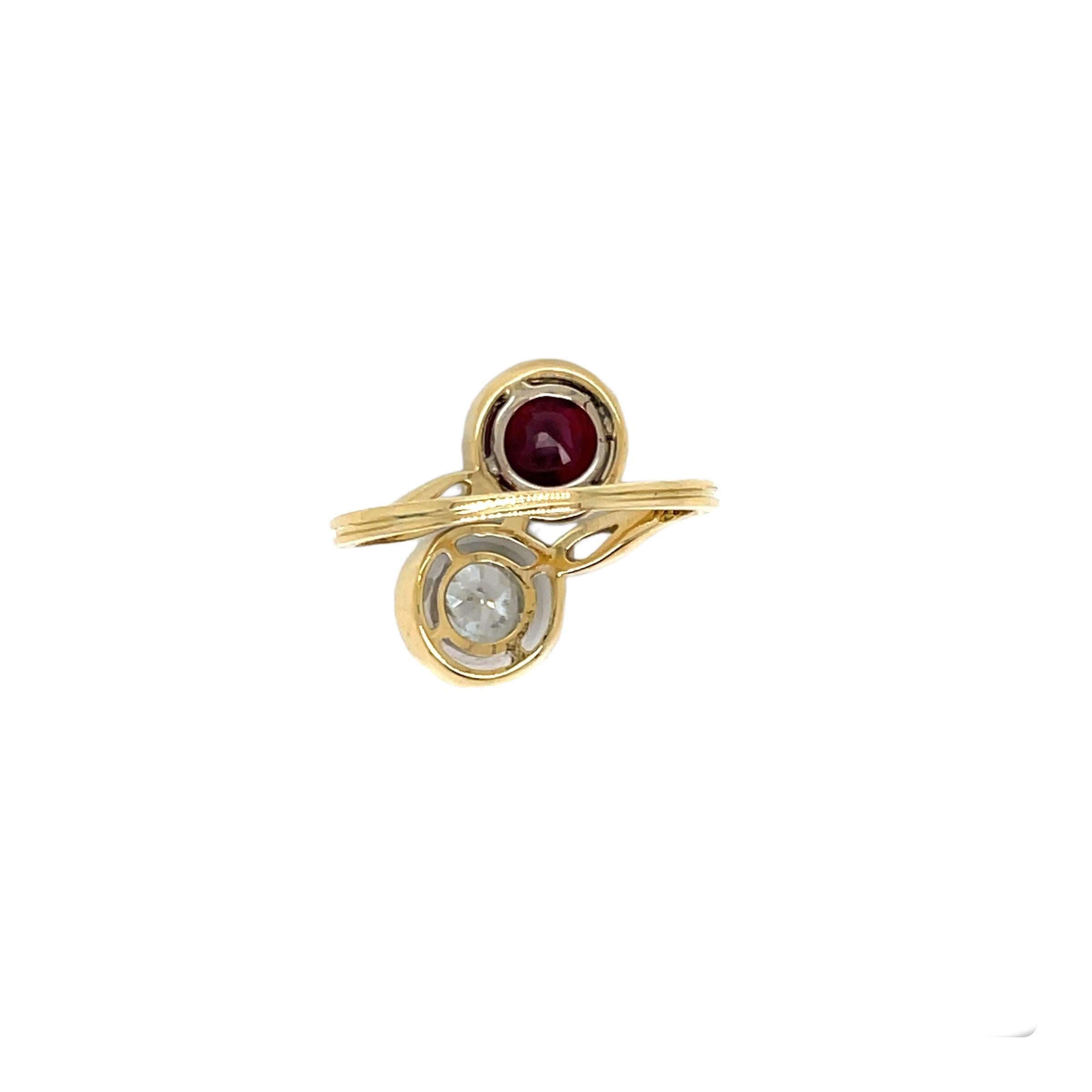 Antique Diamond Ruby Platinum Gold Vous et Moi Ring In Excellent Condition For Sale In Napoli, NA
