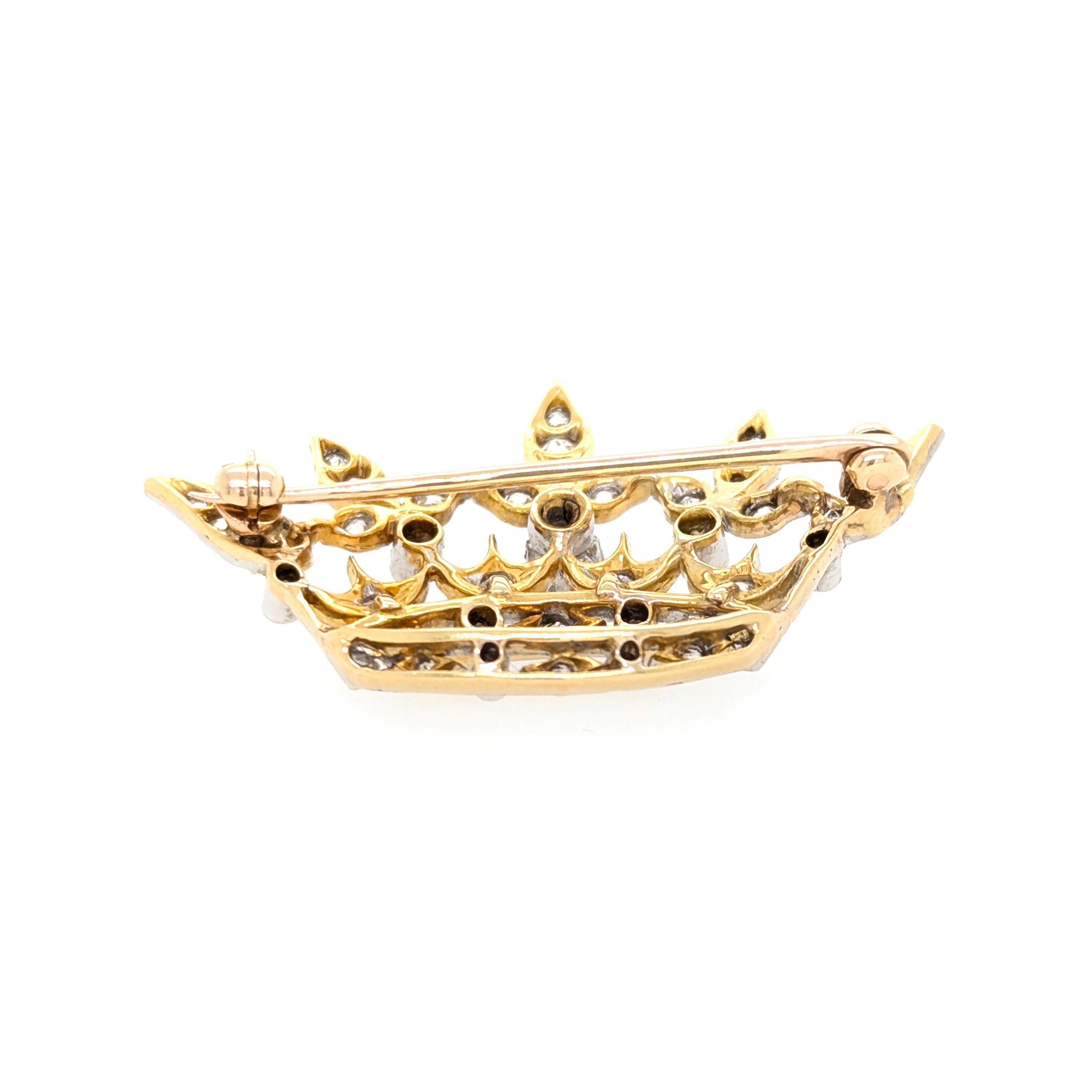 Edwardian Diamond Platinum and Gold Crown Brooch, Circa 1915 For Sale 2