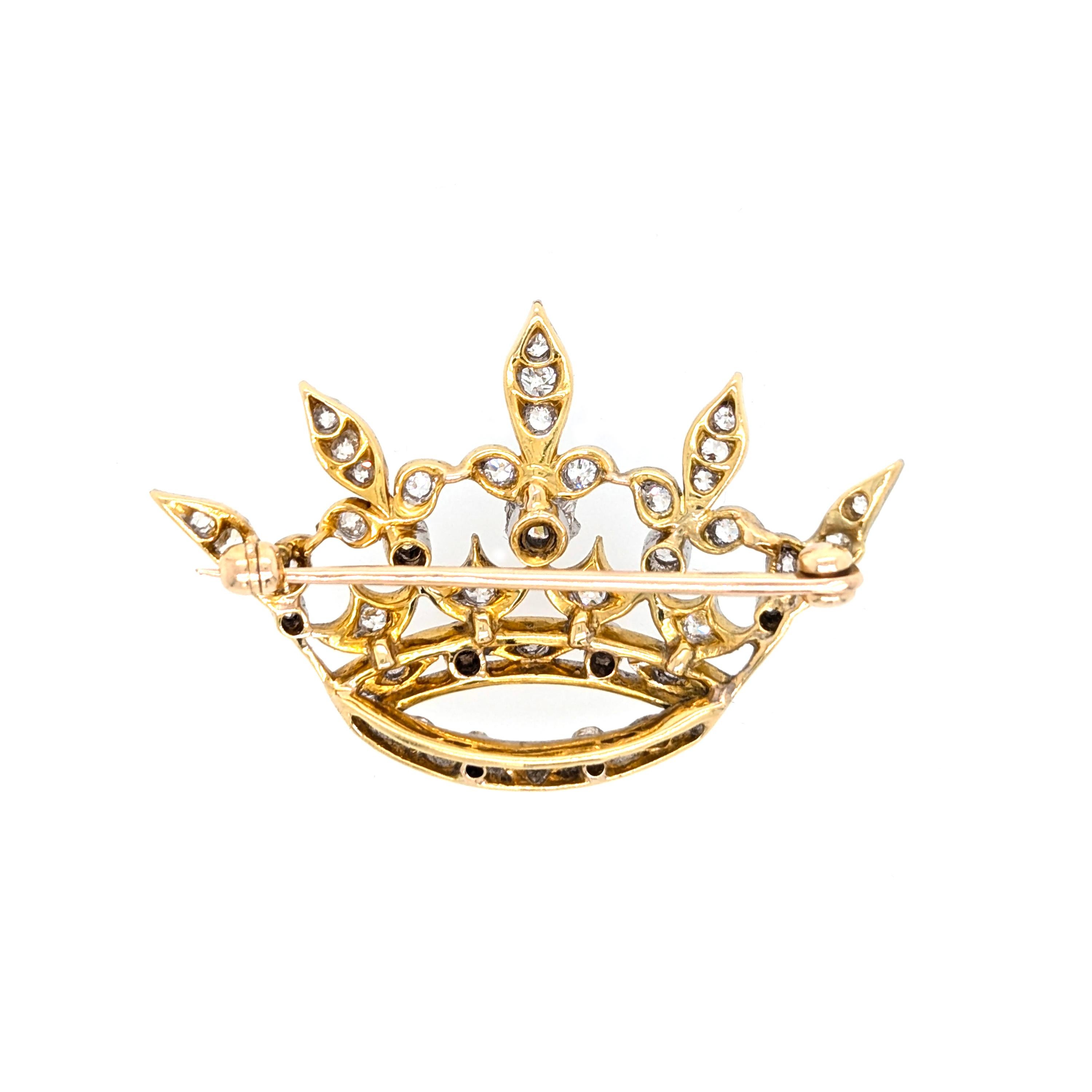 Edwardian Diamond Platinum and Gold Crown Brooch, Circa 1915 For Sale 3