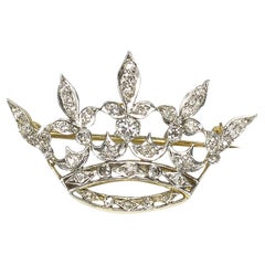 Broche couronne ancienne en diamant, platine et or, vers 1915