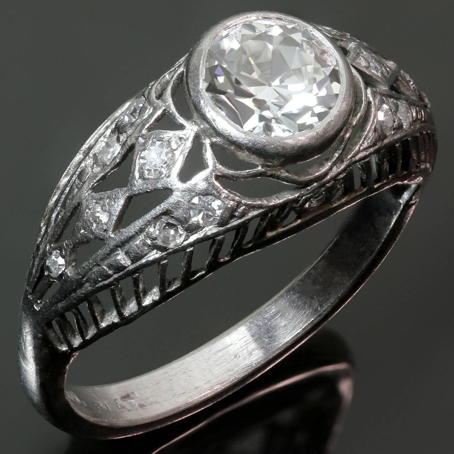 Antique Diamond Platinum Filigree Engagement Ring In Fair Condition For Sale In New York, NY