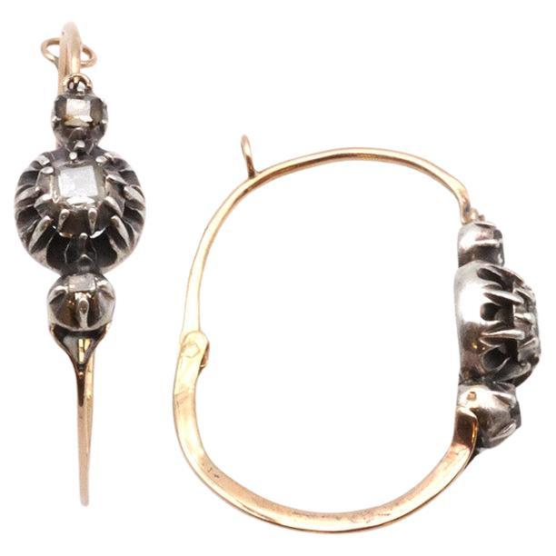 Boucles d
oreilles poissardes en or 18k et argent, diamant taillé en table. en vente
