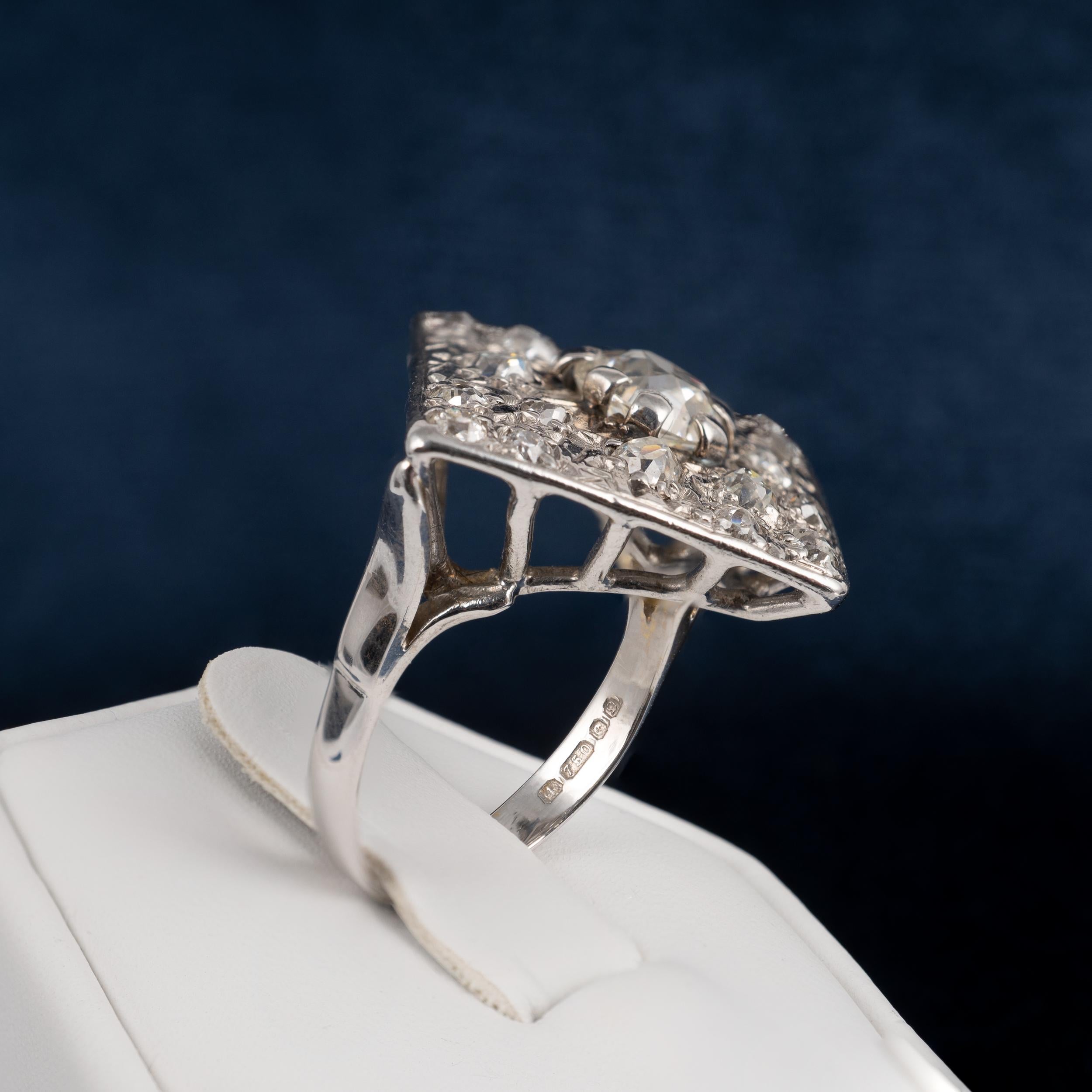 Antique Diamond Ring 1.10 Carats Old Cut Diamonds, 18 Karat White Gold In Good Condition In Preston, Lancashire